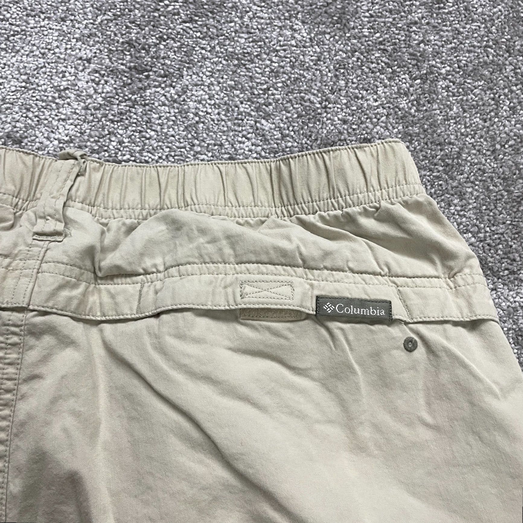 Vintage Columbia Shorts Mens Large Beige Athletic Outdoor Fishing Hiking Water Sports Elastic Waist Cotton Nylon Fish Size US 33 - 2 Thumbnail