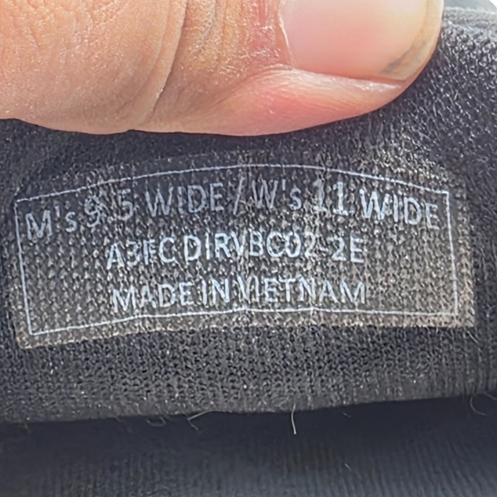 Other Kizik Irvine Blackout Mens Size 9.5 Wide Triple Black Sneake Size US 9.5 / EU 42-43 - 7 Thumbnail