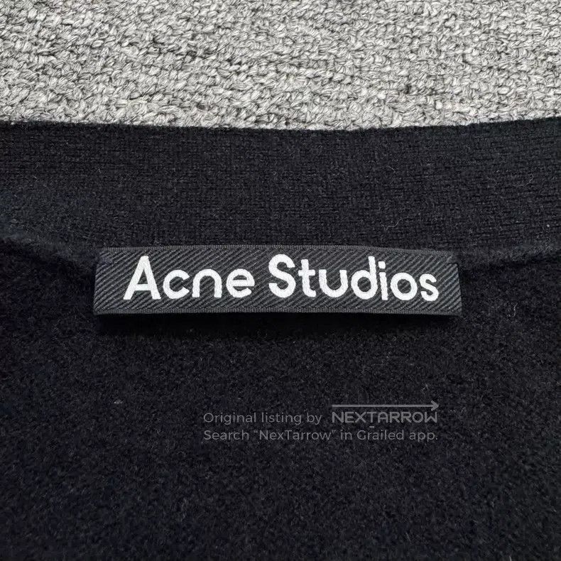 Acne Studios Acne Studios Loose V-neck buttoned sweater with decorative Size US XXS / EU 40 - 2 Thumbnail