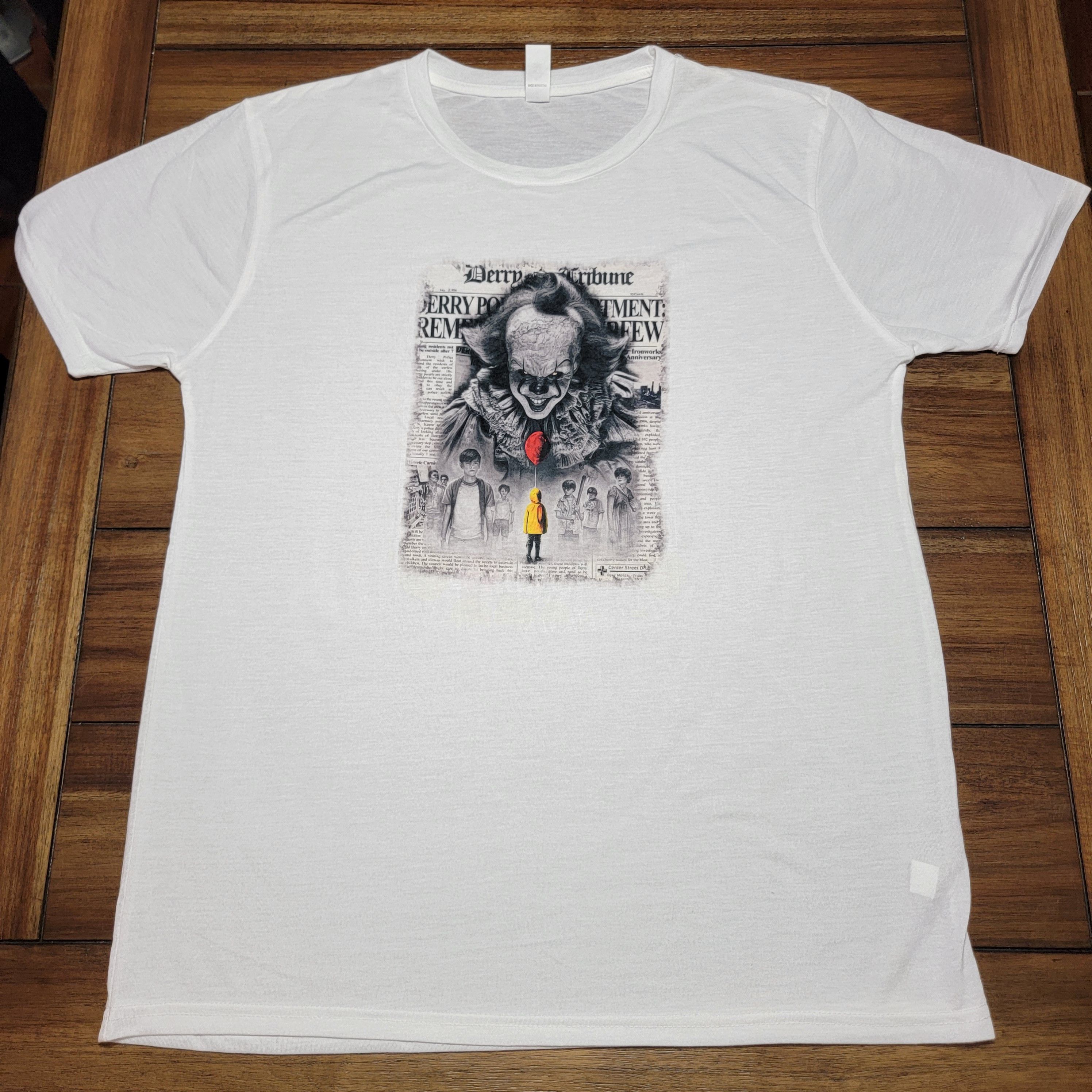 Other It SS Unisex Tee "Derry Tribune" Pennywise - Size Large Size US L / EU 52-54 / 3 - 1 Thumbnail