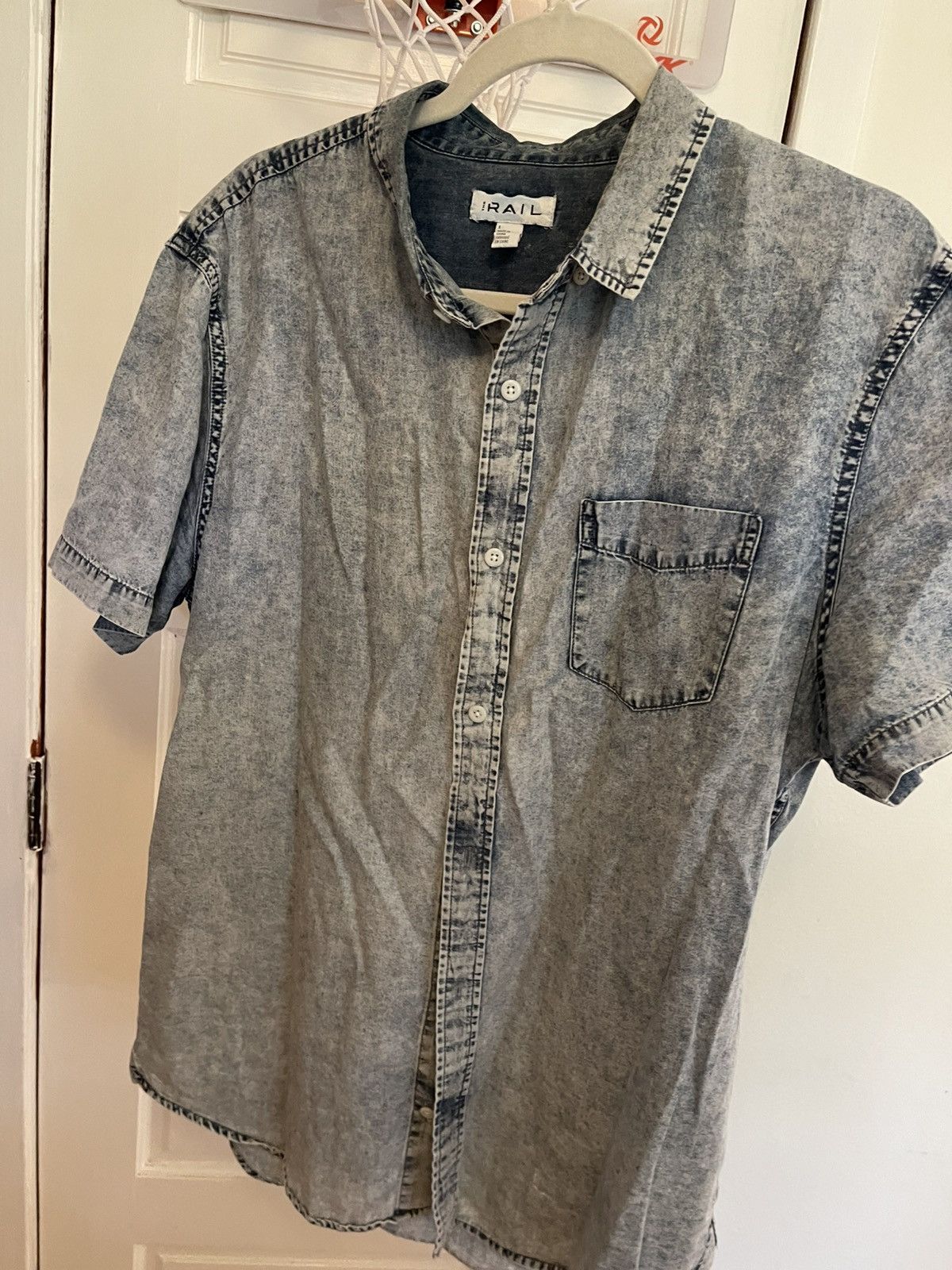 The Rail Denim, short sleeved, button up. Size US L / EU 52-54 / 3 - 1 Thumbnail