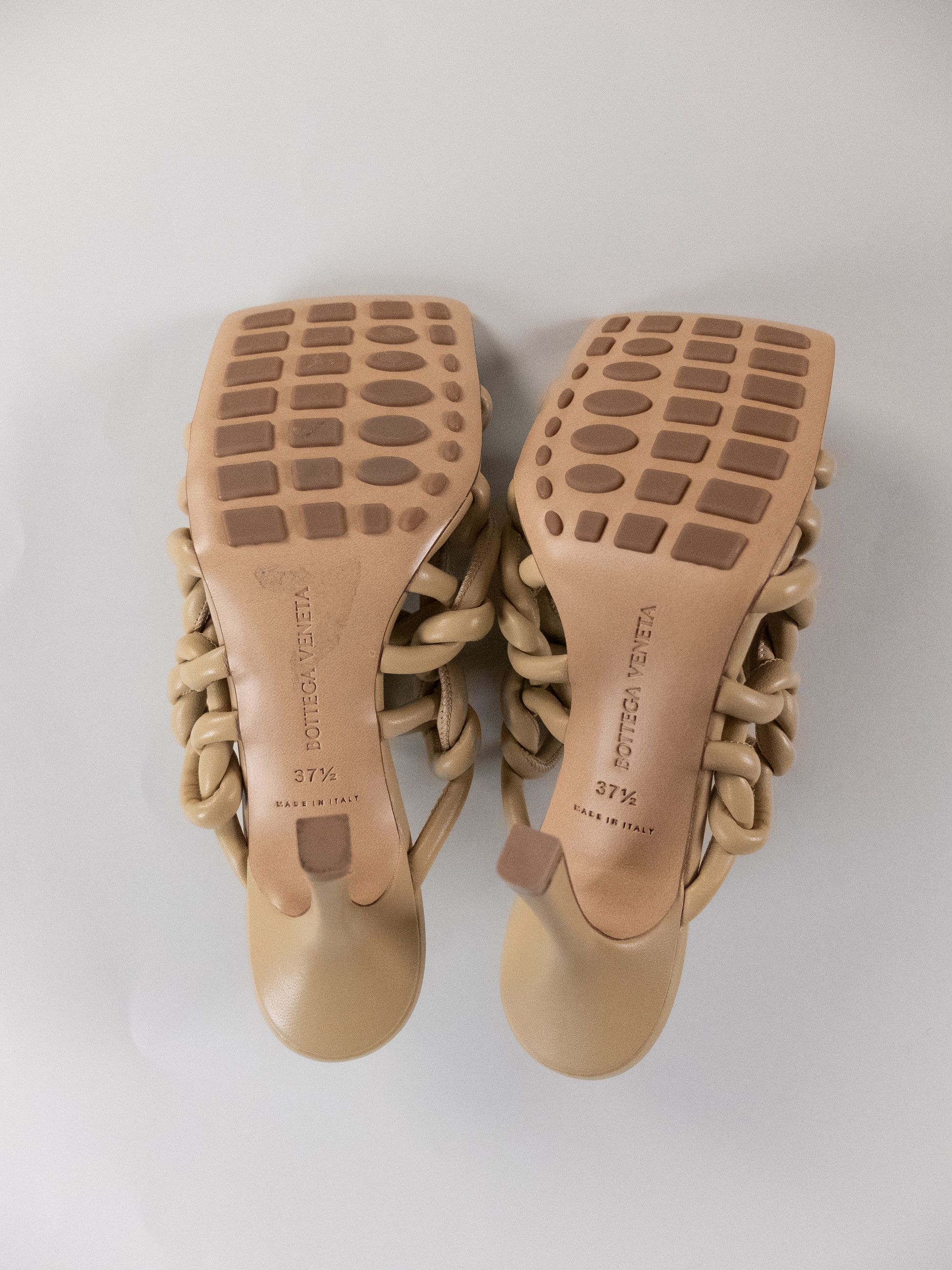 Bottega Veneta BOTTEGA VENETA Stretch beige leather mule sandals 7.5 37.5 q Size US 7.5 / IT 37.5 - 8 Thumbnail