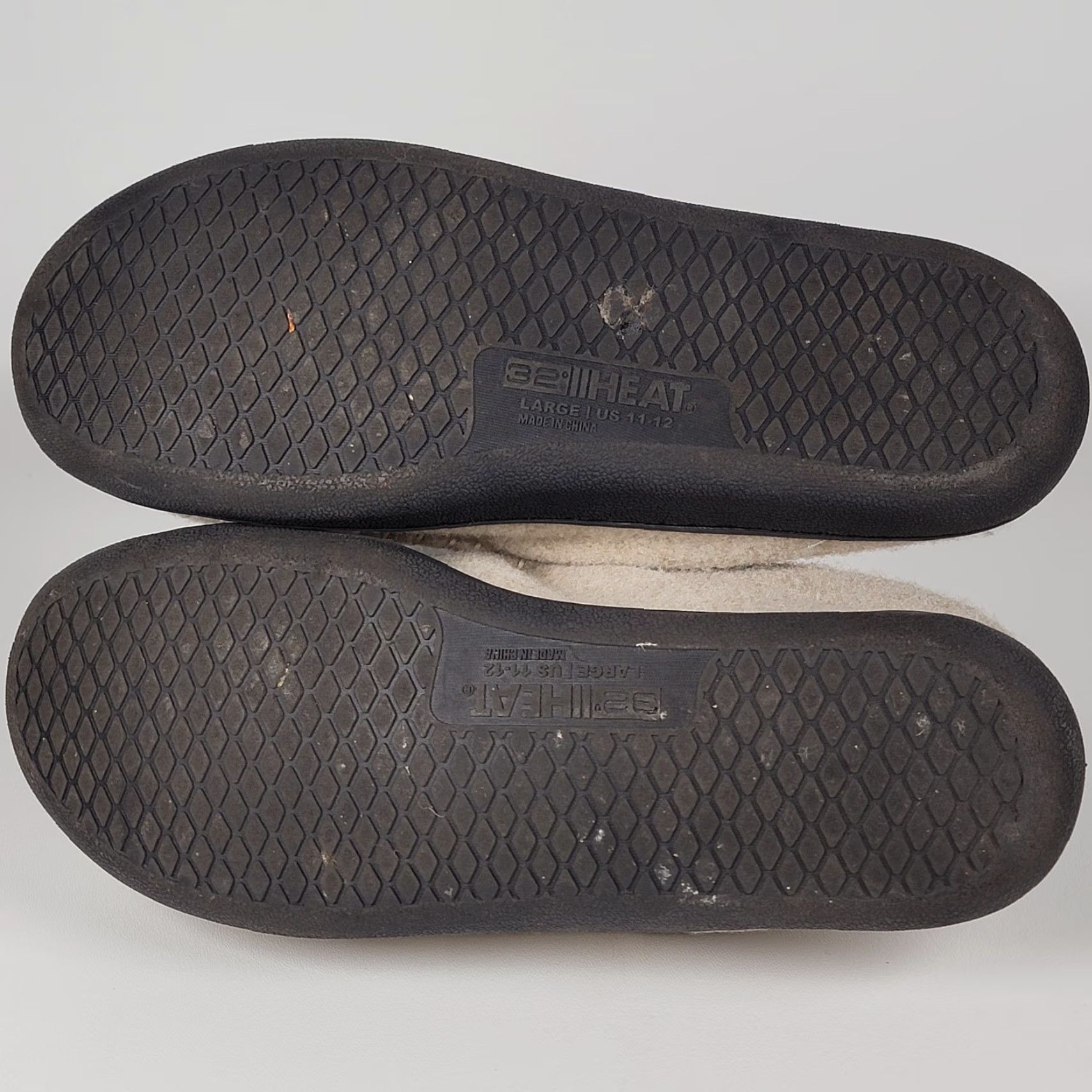 Vintage 32 Degrees Men Slipper Indoor Outdoor Black 11-12 Memory Foam Cushioned Insole Plush Lining Slip Resistant Wool Blend Machine Washable Slippers Mens Size ONE SIZE - 7 Thumbnail