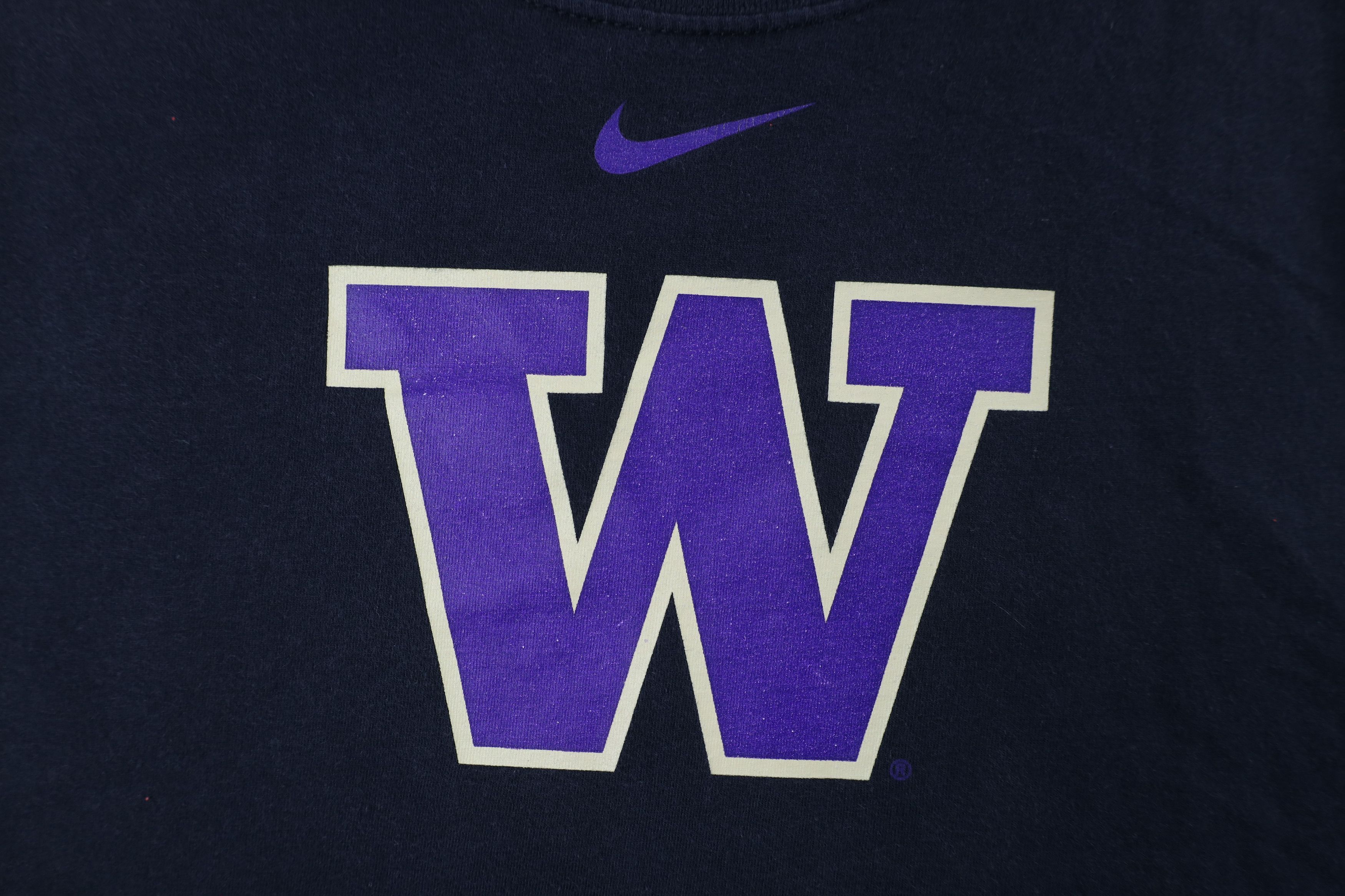 Vintage Vintage Scott Center Swoosh University of Washington T-Shirt Size US L / EU 52-54 / 3 - 4 Thumbnail