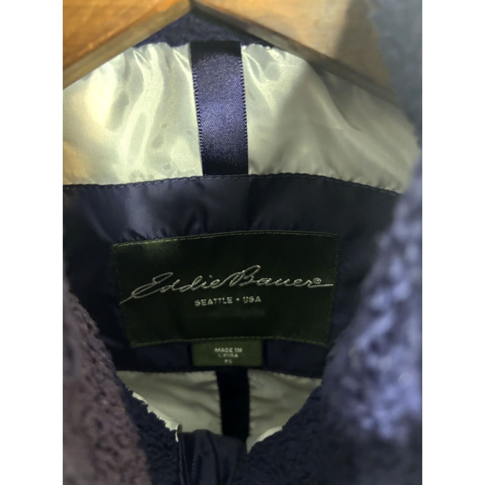 Eddie Bauer VINTAGE Eddie Bauer Vest Womens Small Blue EB550 Down Puffer Quilted Winter Outdoors Size S / US 4 / IT 40 - 5 Thumbnail