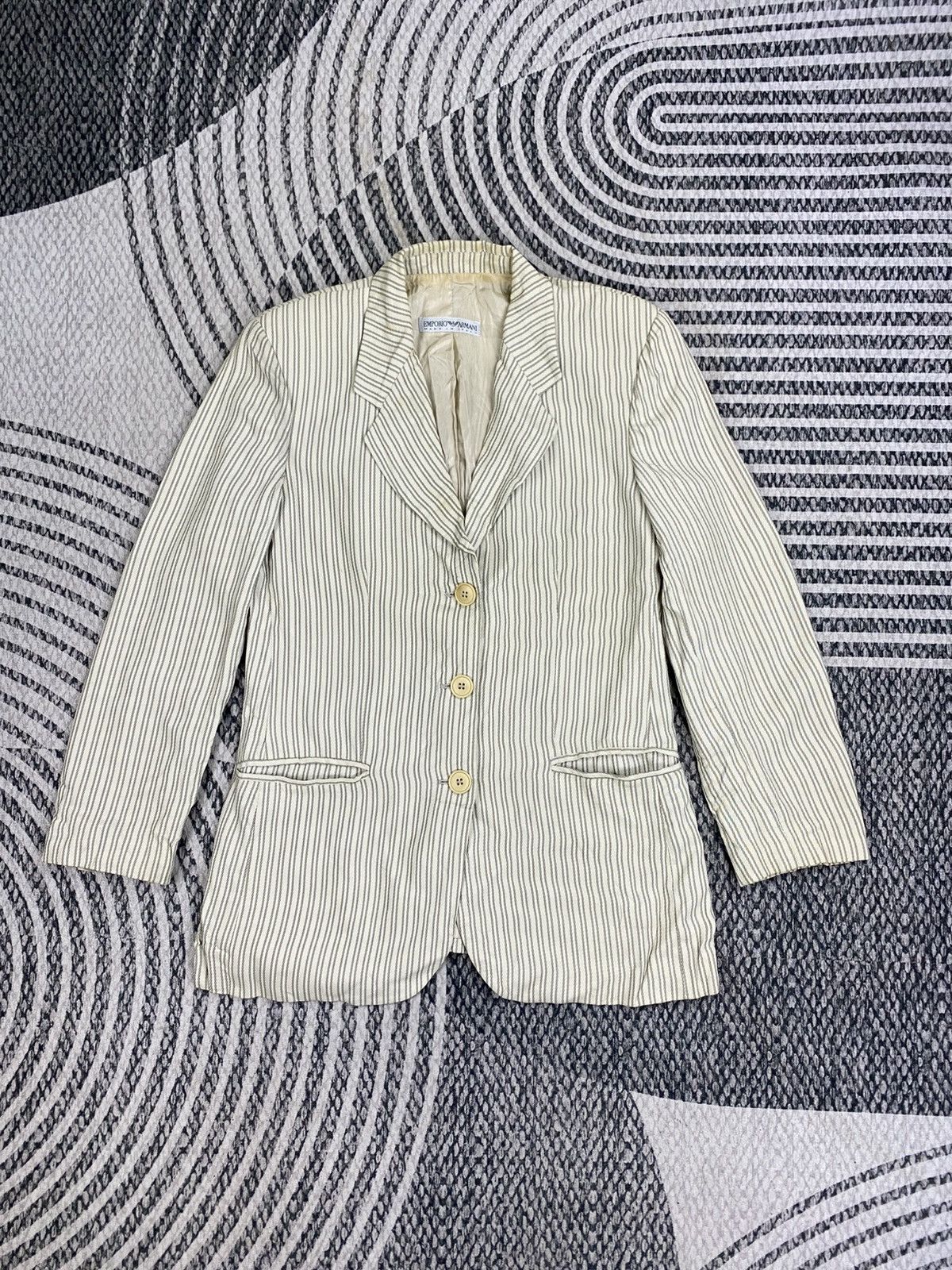 Emporio Armani Vintage Emporio Armani Minimalist Pinstriped Blazer Size S / US 4 / IT 40 - 1 Thumbnail
