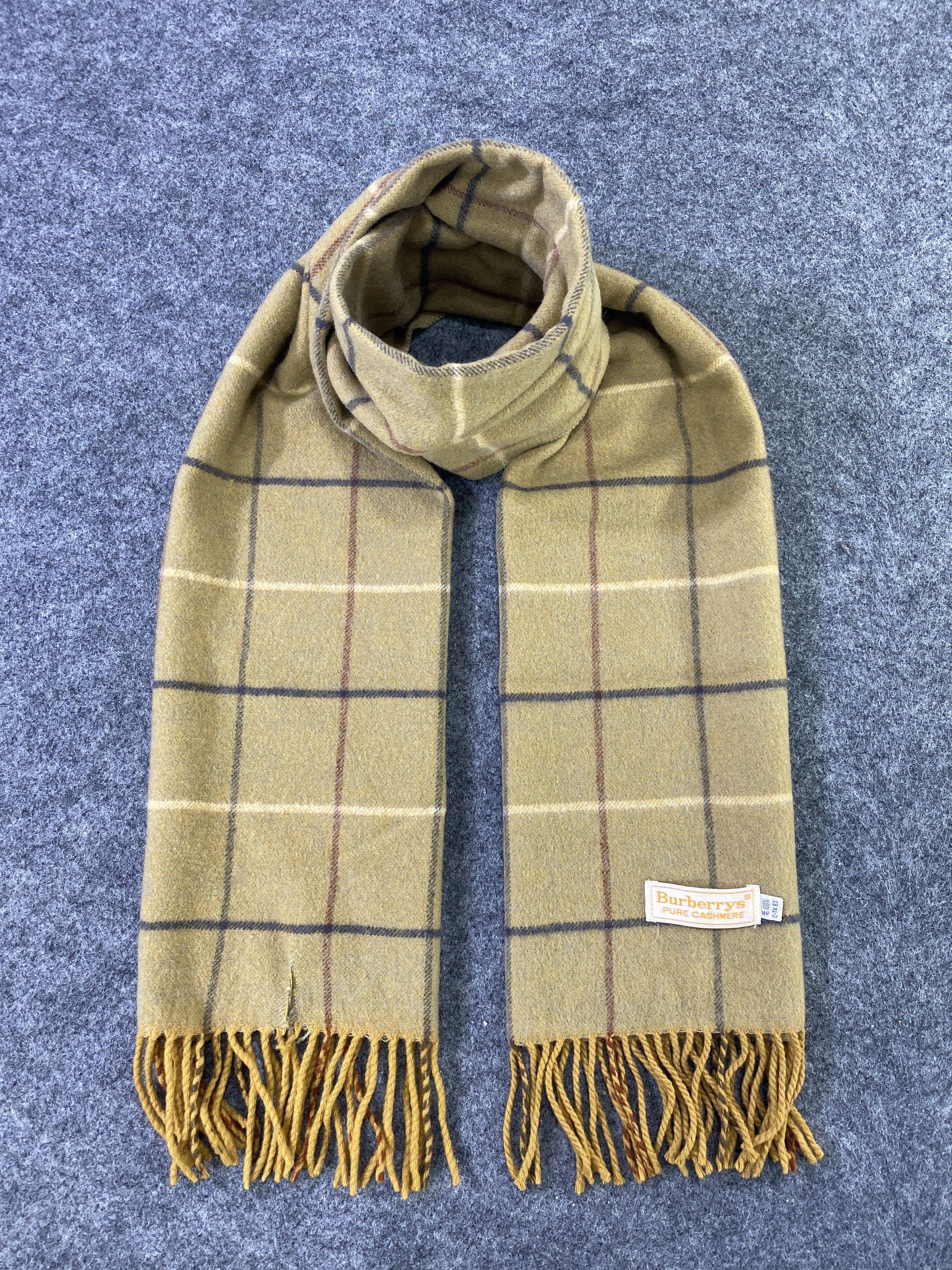 Burberry VINTAGE BURBERRY Scarf / Muffler / Neckwear -T688 Size ONE SIZE - 1 Thumbnail