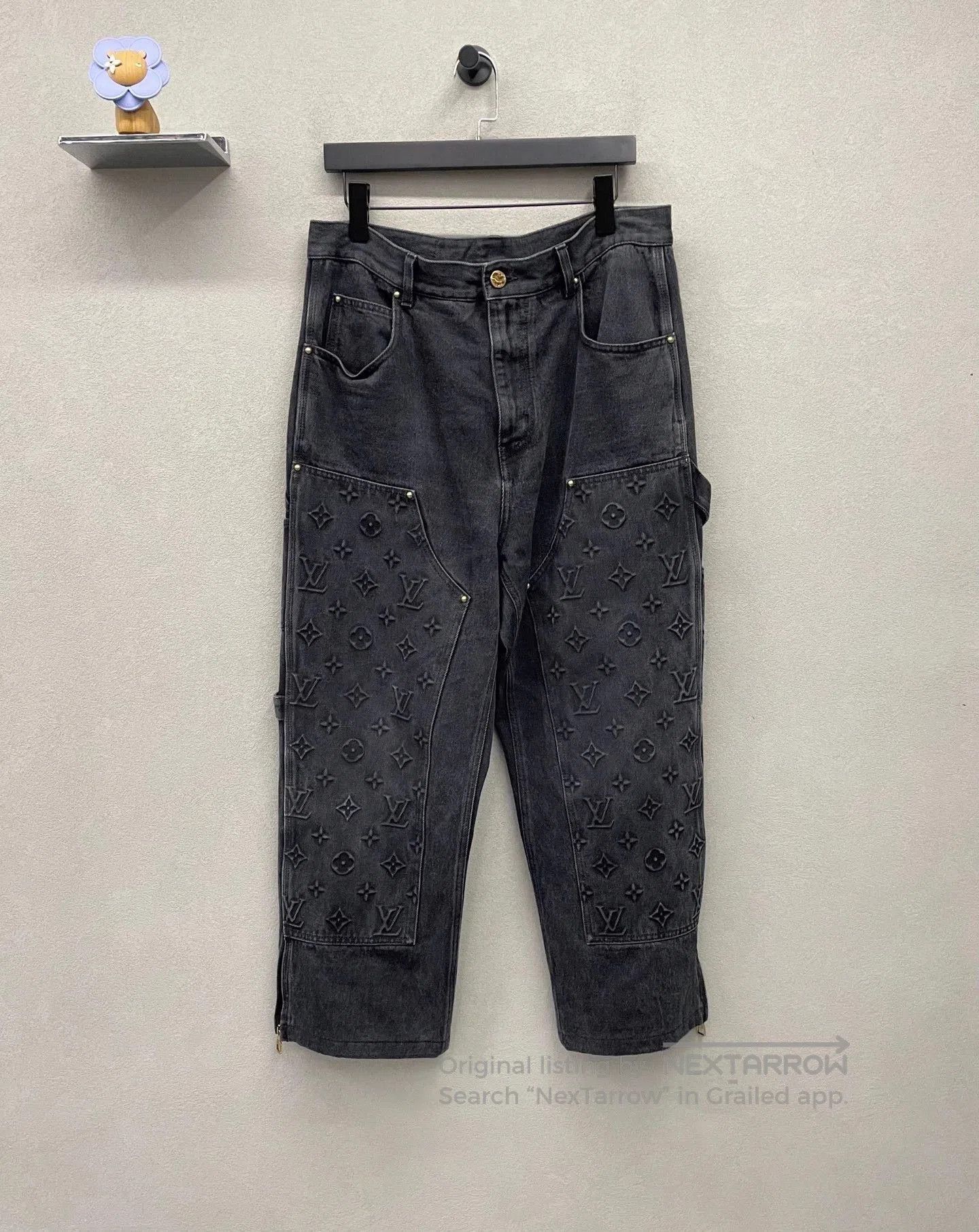 Louis Vuitton louis vuitton black distressed utility jeans. Size US 33 - 1 Thumbnail