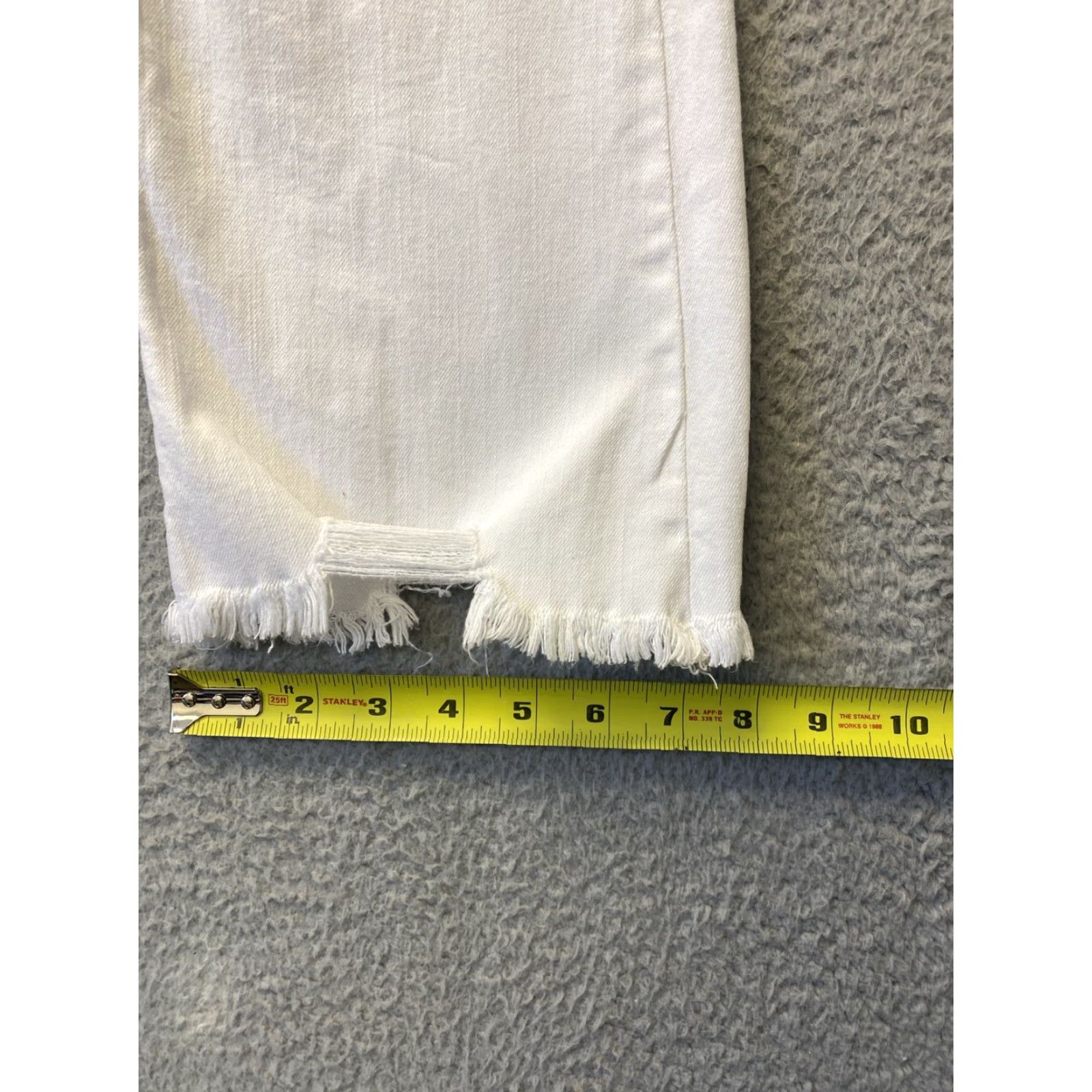 Loft LOFT Jeans Cropped White Stretch Denim Womens 30 / 10 Regular Inseam 24.5 in Zip Mid Rise Mens? Wait. Correction. End. Size 32" / US 10 / IT 46 - 7 Thumbnail