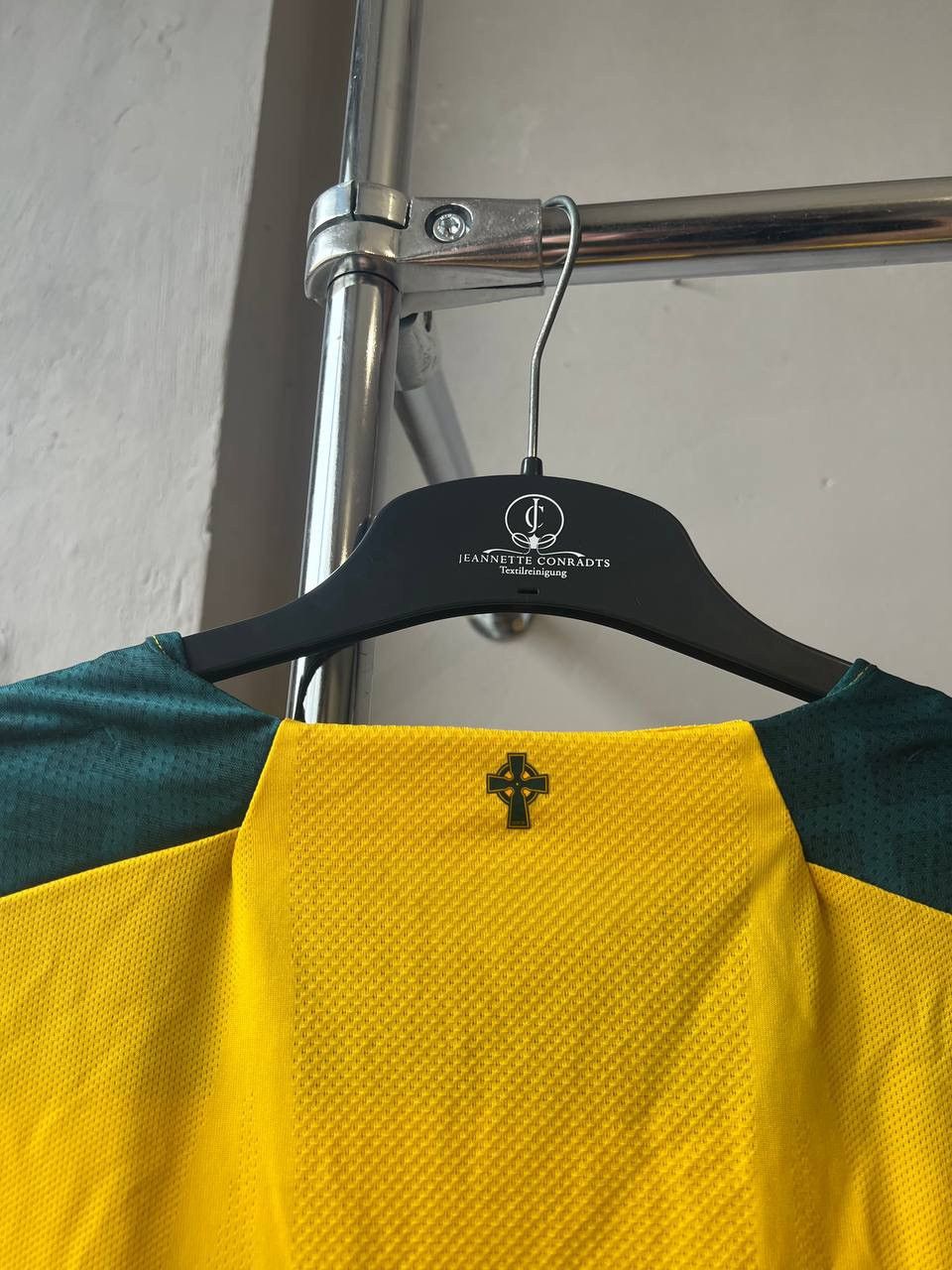 New Balance 2019/20 CELTIC FC AWAY SOCCER JERSEY FOOTBALL SHIRT SIZE L Size US L / EU 52-54 / 3 - 12 Thumbnail