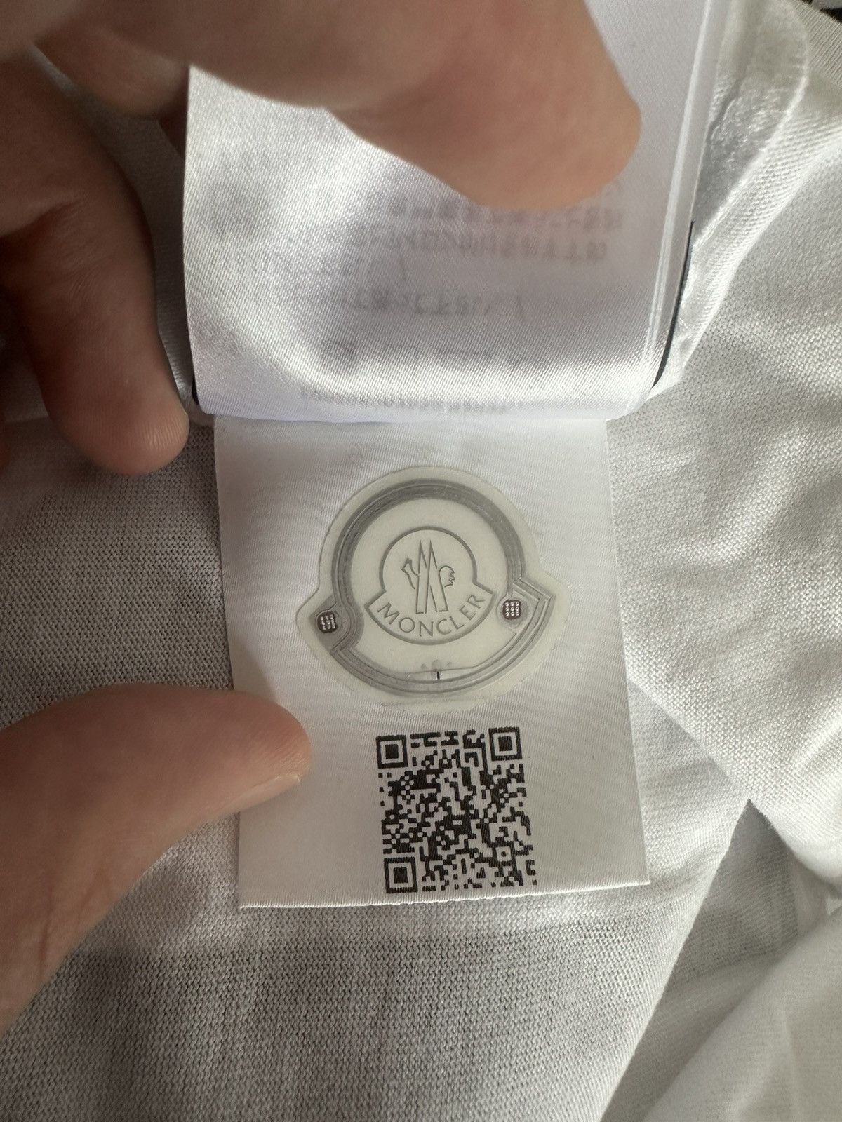 Moncler White Moncler Tee Size US S / EU 44-46 / 1 - 12 Thumbnail