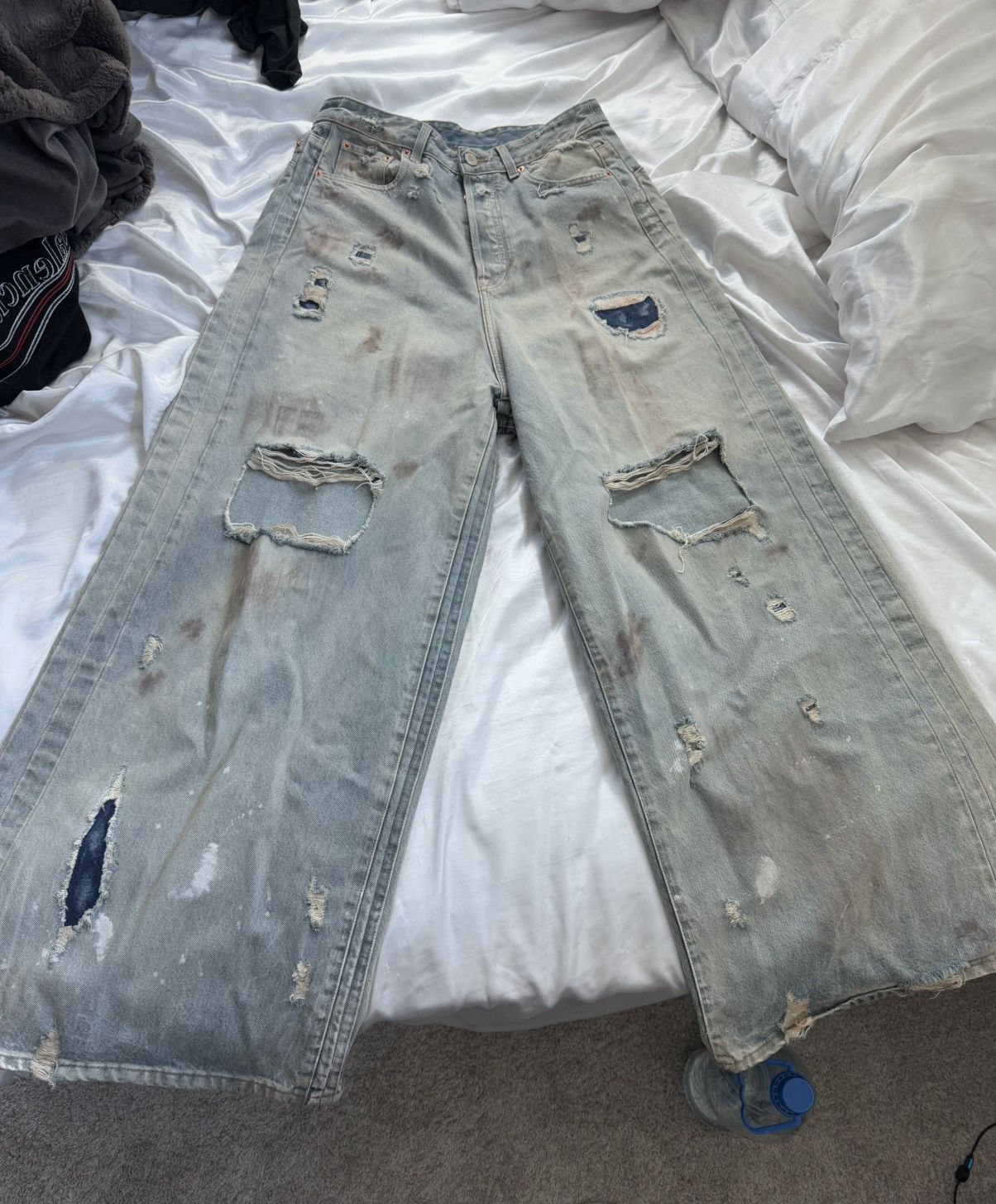Vetements ***VERY RARE**** Trashed distressed VETEMENTS jeans Size US 30 / EU 46 - 1 Thumbnail