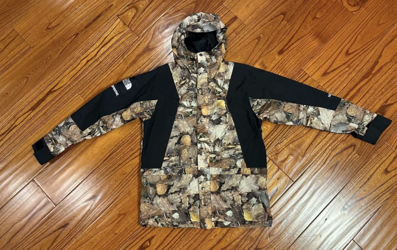 Supreme × The North Face Supreme tnf the north face leaves 
