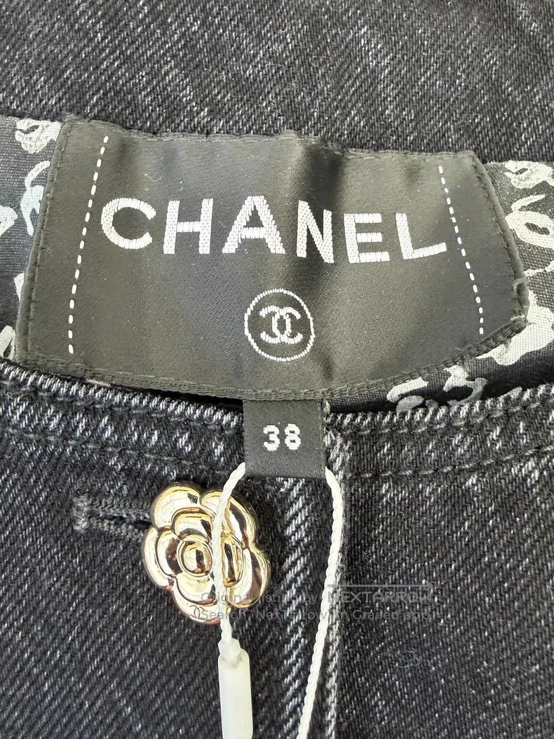 Chanel Chanel Black badge love button denim waist jacket Size XS / US 0-2 / IT 36-38 - 5 Thumbnail
