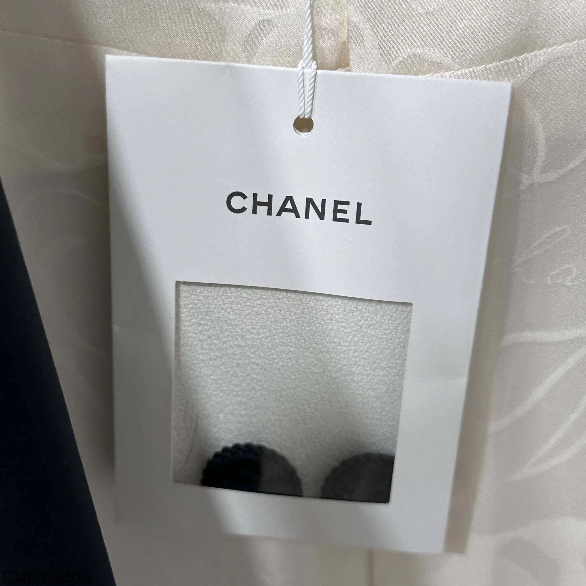 Chanel Chanel black white color blocked satin lapel 46 Size XL / US 12-14 / IT 48-50 - 4 Thumbnail