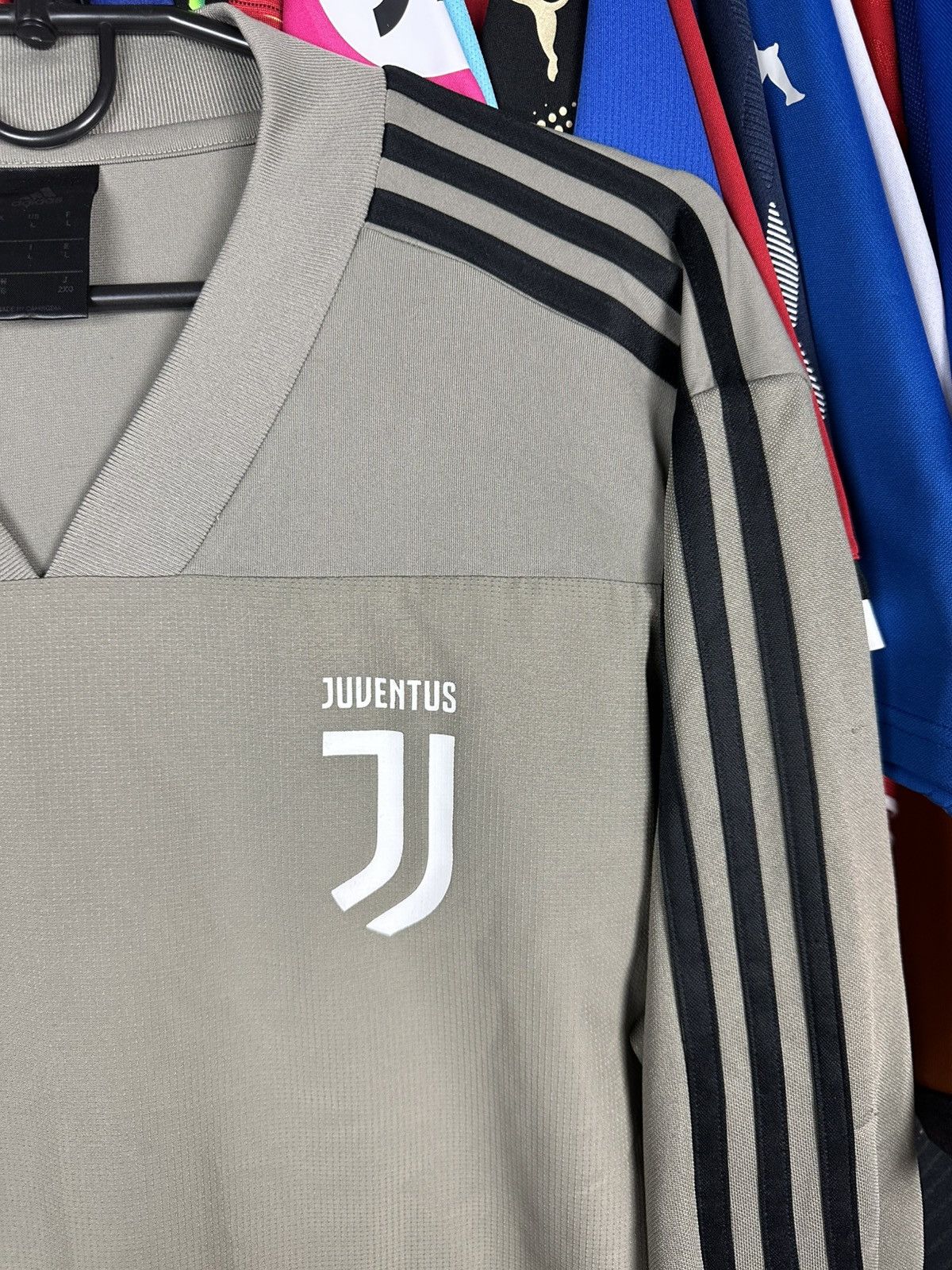 Adidas JUVENTUS ITALY 2018 FOOTBALL SOCCER JACKET SWEATSHIRT ADIDAS Size US L / EU 52-54 / 3 - 4 Thumbnail