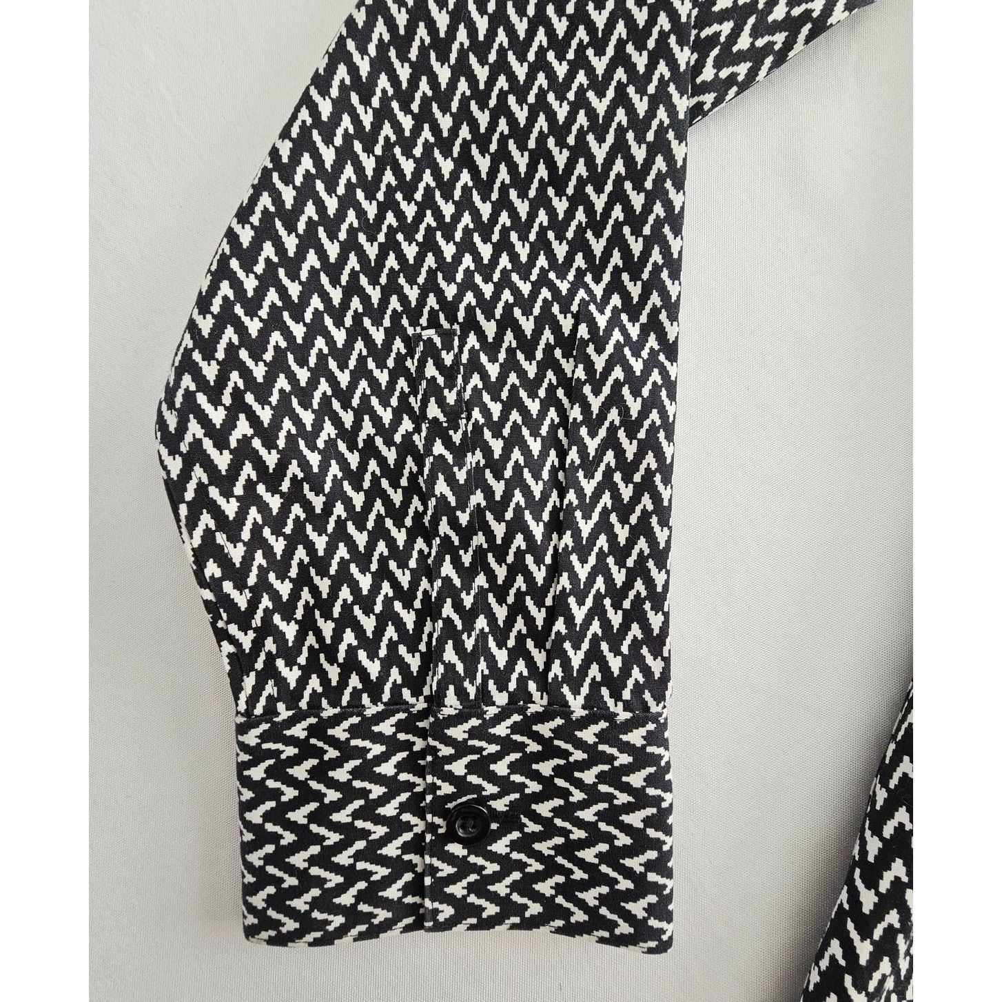 Chicos Chico's No-Iron Zig-Zag Button Front Blouse Shirt Top 0 S 4 Size S / US 4 / IT 40 - 6 Thumbnail