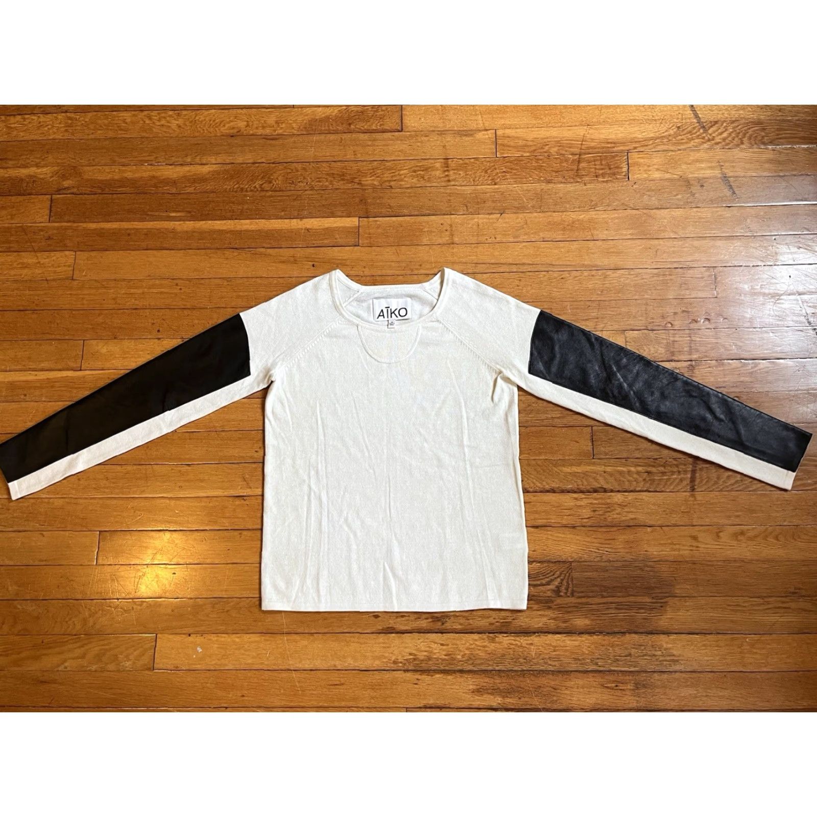Vintage AIKO Leather Sleeve Sweater Women’s Medium White Size M / US 6-8 / IT 42-44 - 2 Thumbnail