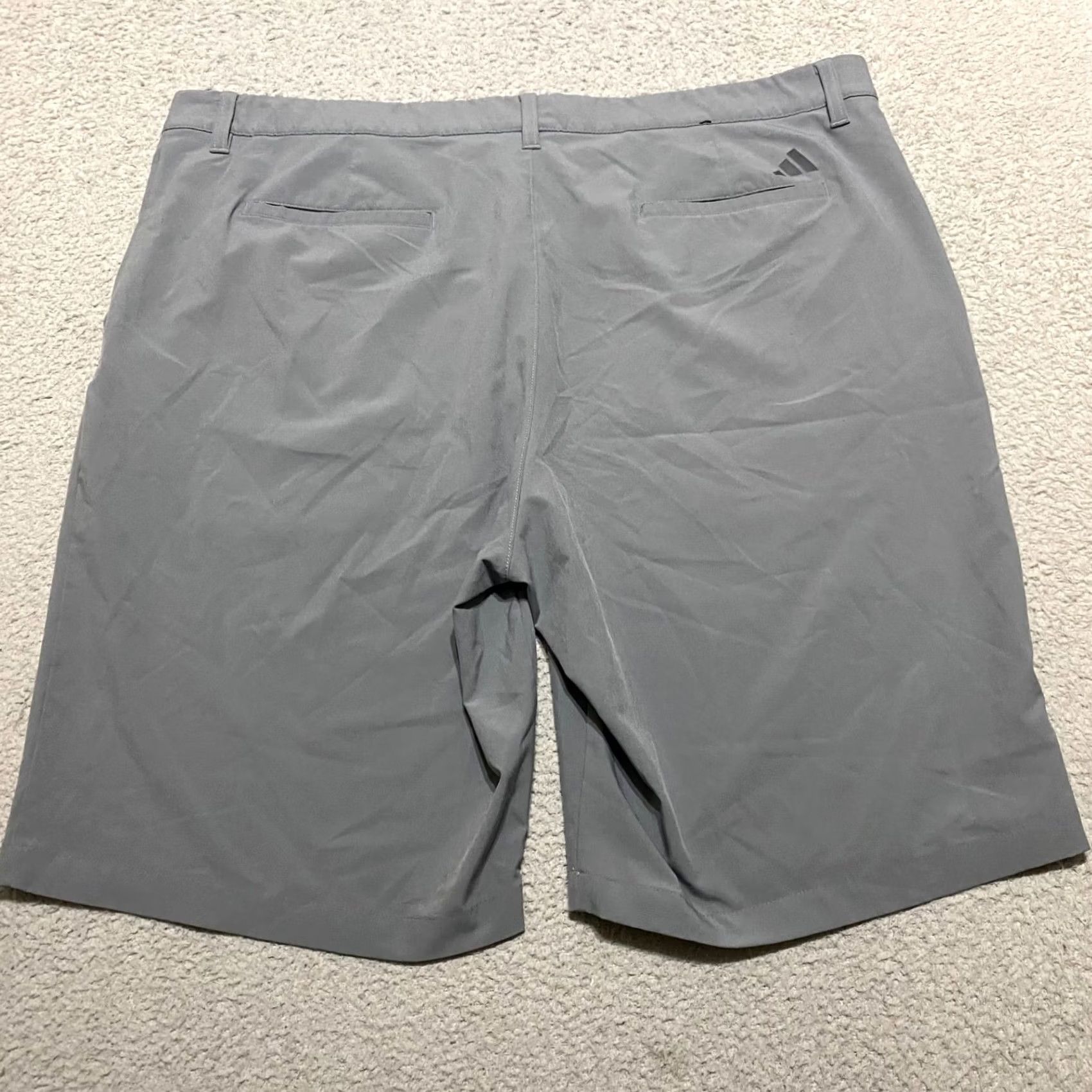 Adidas Adidas Shorts Mens sz 40 Gray Chino Flat Front Outdoor Golf Solid Inseam 10" Size US 40 / EU 56 - 2 Thumbnail