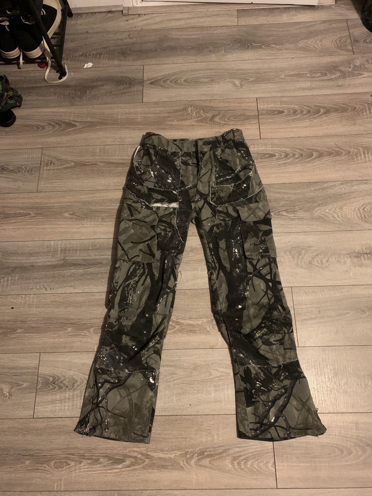 Other Distressed Camo Cargo Pants Size US 32 / EU 48 - 1 Thumbnail