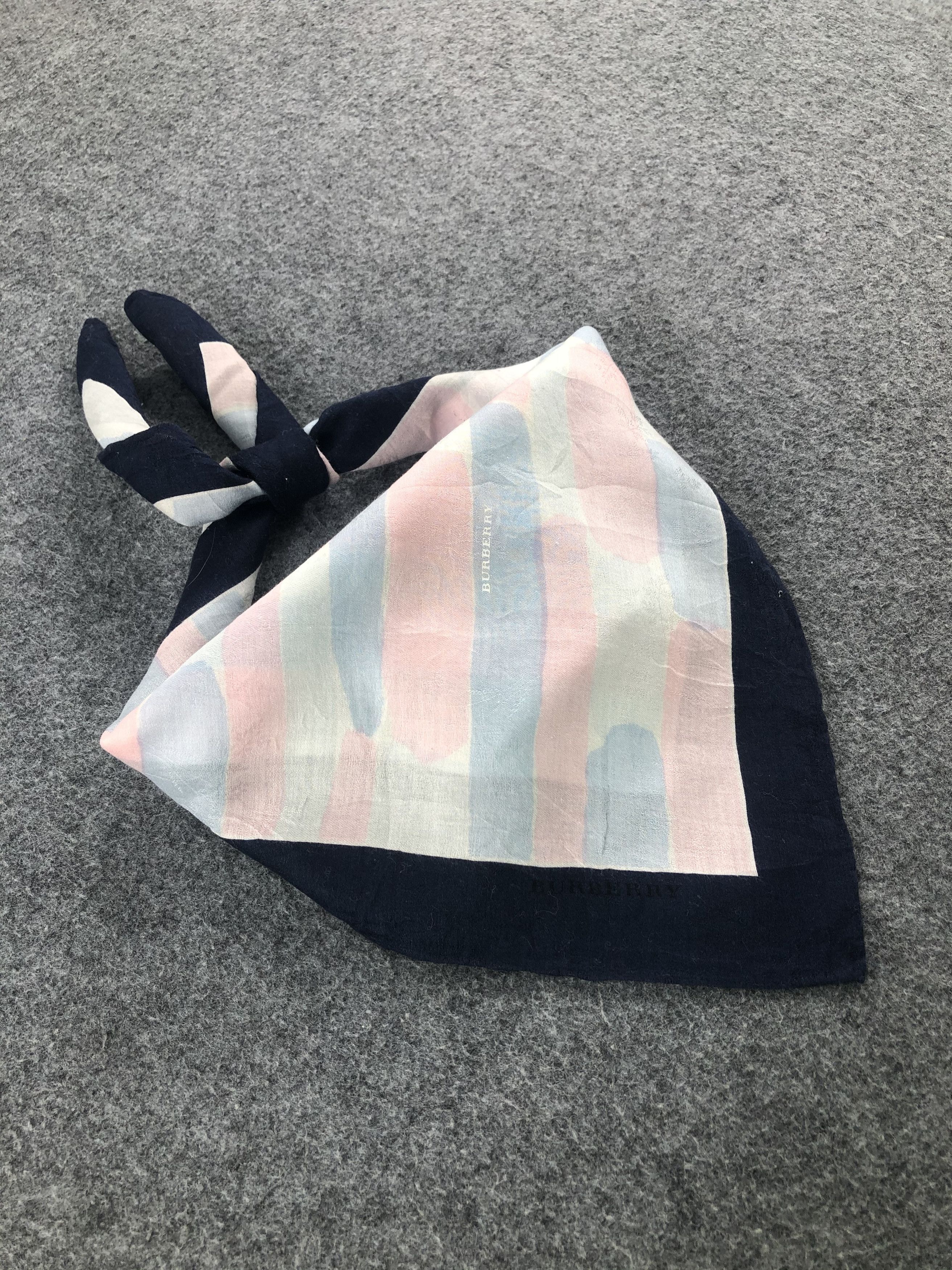Burberry Burberry Handkerchief / Bandana / Neckerchief Size ONE SIZE - 2 Thumbnail