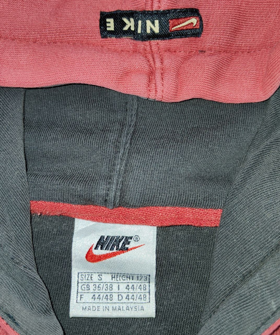 Nike 90s Vintage Nike Oversized Big Swoosh Faded Hoodie Size US S / EU 44-46 / 1 - 4 Thumbnail