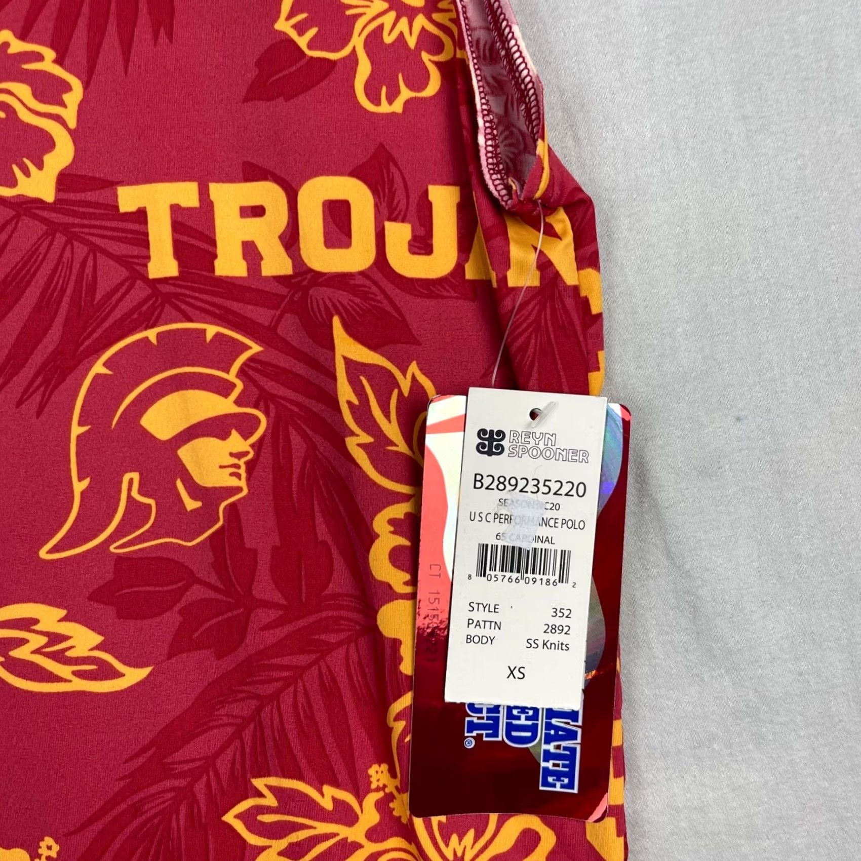 Reyn Spooner Reyn Spooner Polo Shirt Womens XS Sleeveless USC Trojans Red Floral Nylon Spandex Casual Travel Letters Size XS / US 0-2 / IT 36-38 - 3 Thumbnail