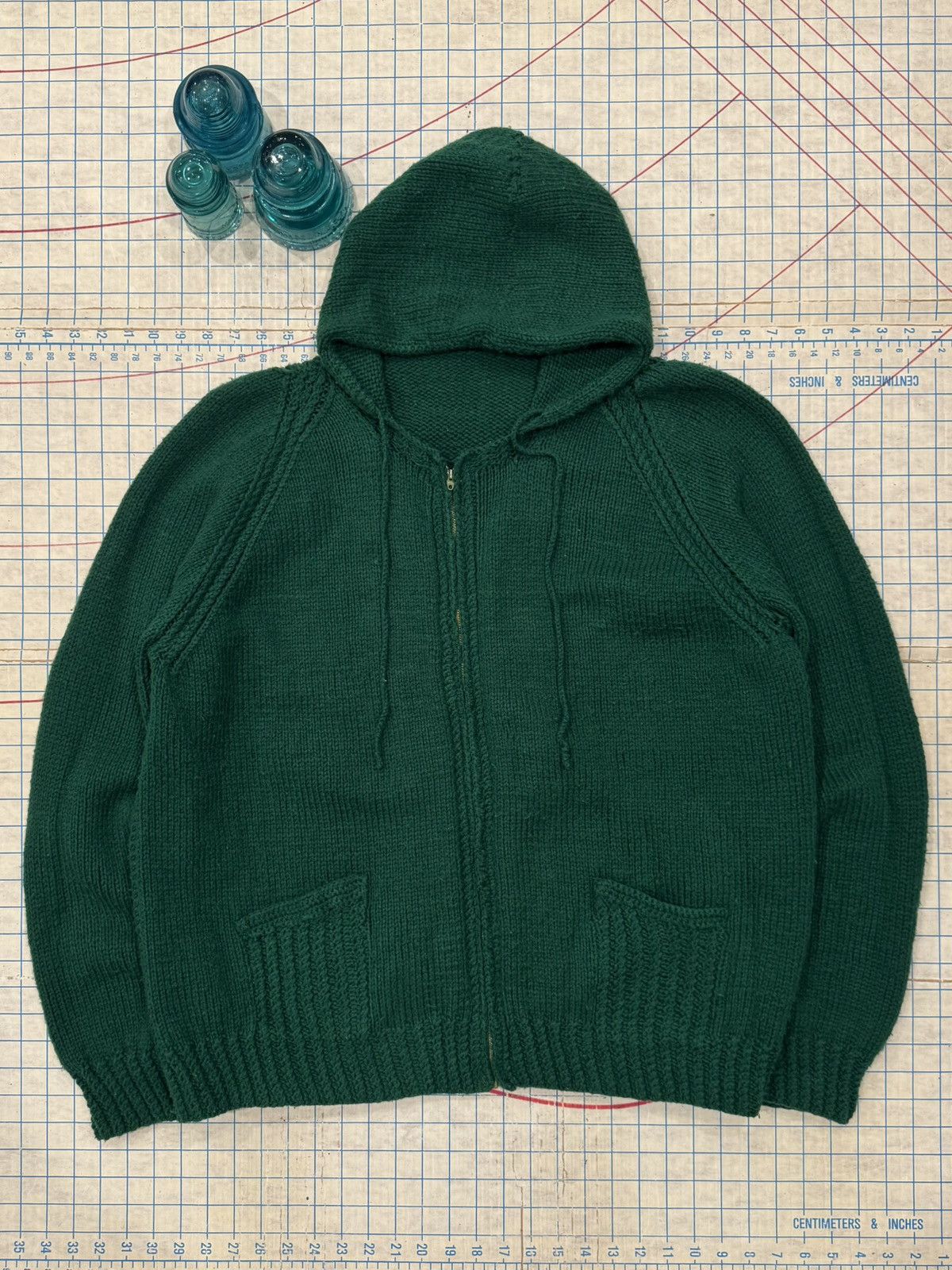 Vintage Vintage Hand Knit Green Wool Full Zip Hoodie Fits Mens XL Size US XL / EU 56 / 4 - 1 Thumbnail