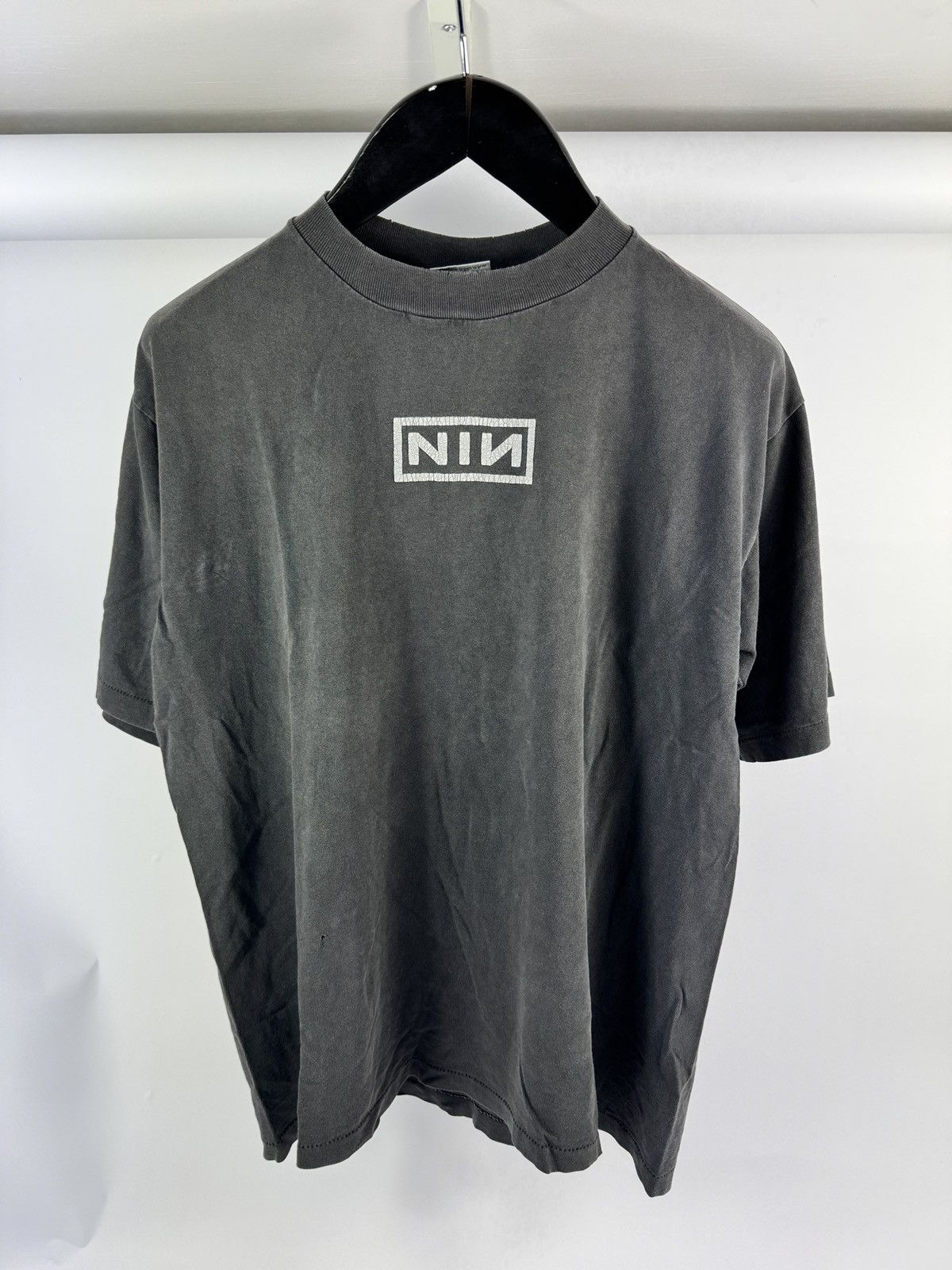 Vintage NINE INCH NAILS NIN BOX LOGO VINTAGE T-SHIRT Size US L / EU 52-54 / 3 - 1 Thumbnail