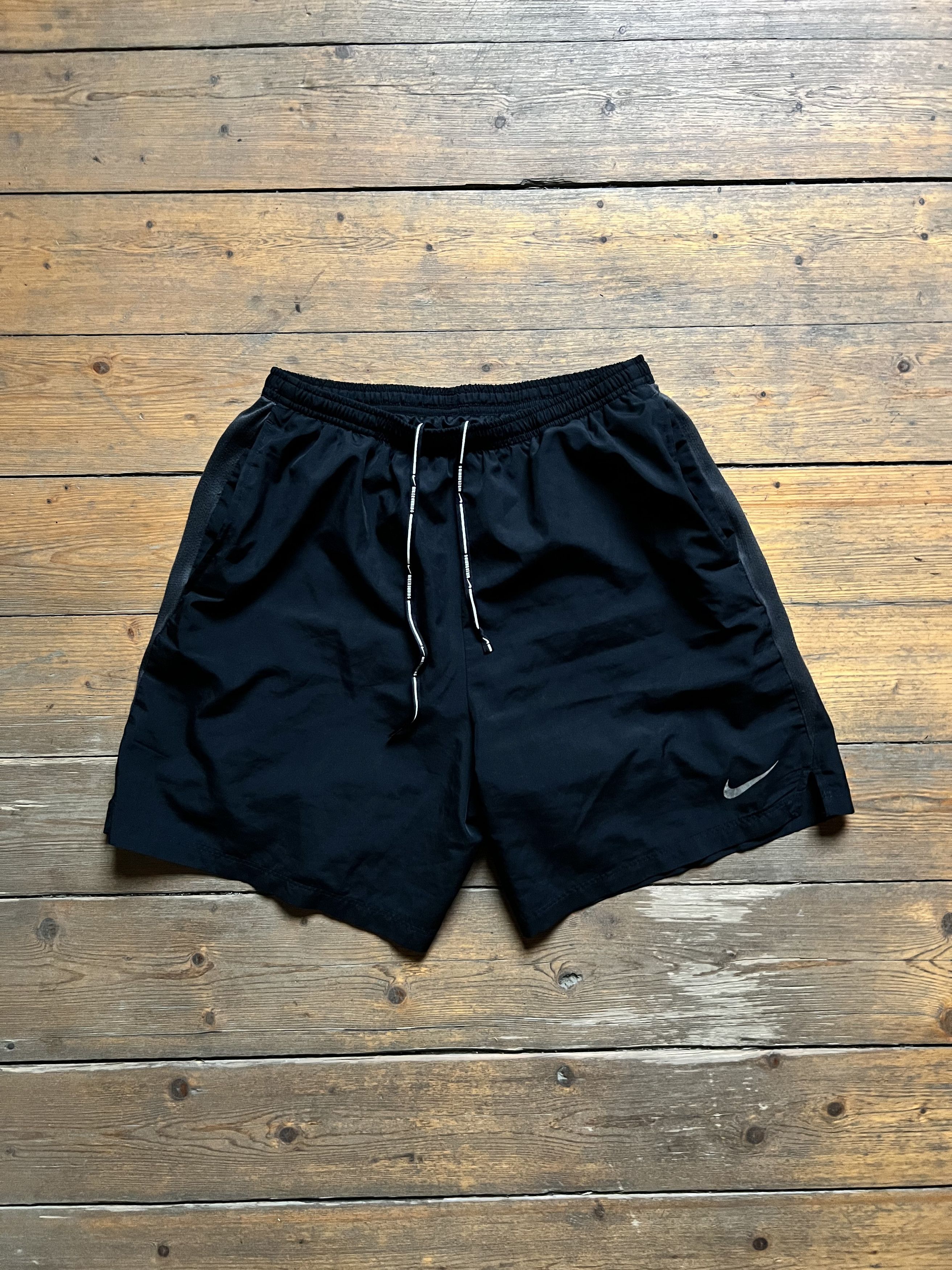 Nike nylon shorts mens best sale