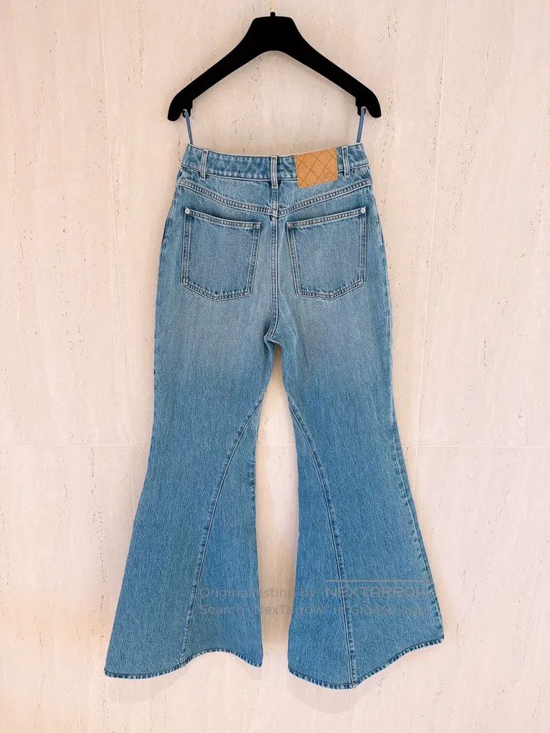 Chanel Chanel White-grinded denim flared trousers Size 24" / US 00 / IT 34 - 2 Thumbnail
