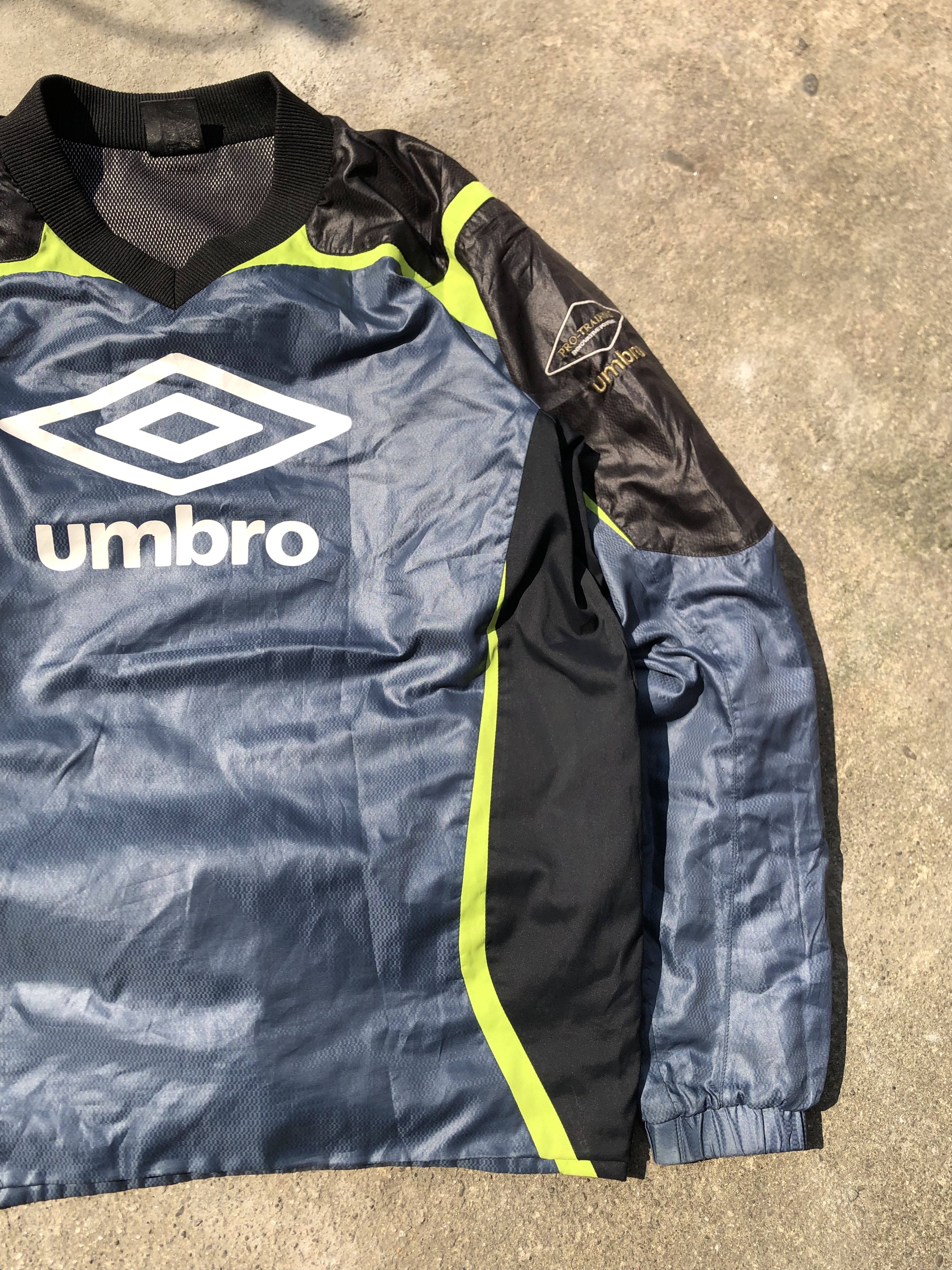 Umbro Umbro Pullover Big Logo 00s Collectible Item very rare Size US M / EU 48-50 / 2 - 6 Thumbnail