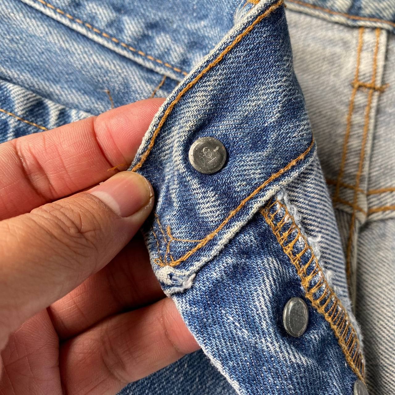 Levi's Vintage Clothing Rare 1970s Levi’s 501 Redline Selvedge Release Hem Button 6 Size US 28 / EU 44 - 9 Thumbnail