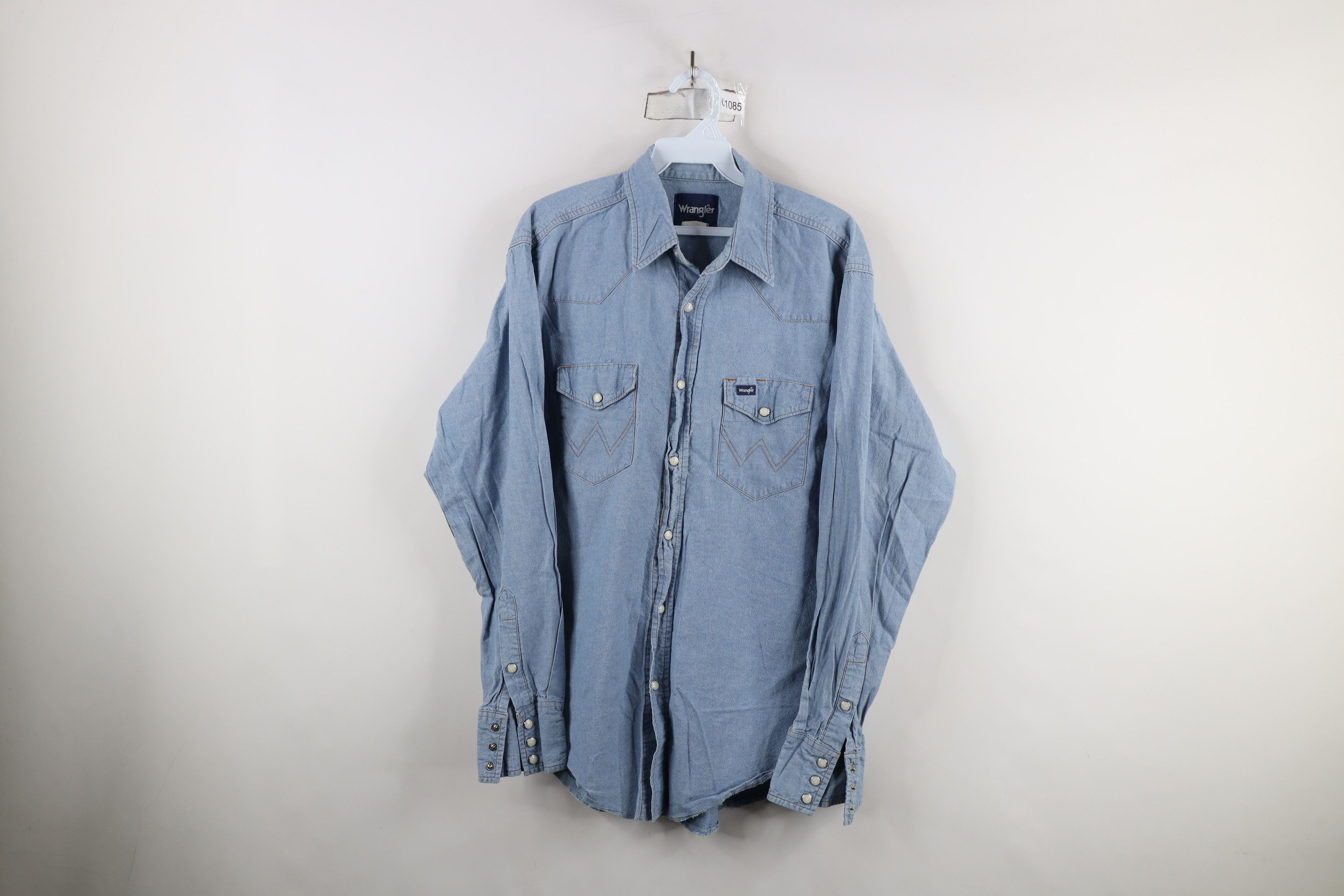 Vintage × Wrangler Vintage 90s Wrangler Western Rodeo Cowboy Denim Button Shirt Size US L / EU 52-54 / 3 - 1 Thumbnail