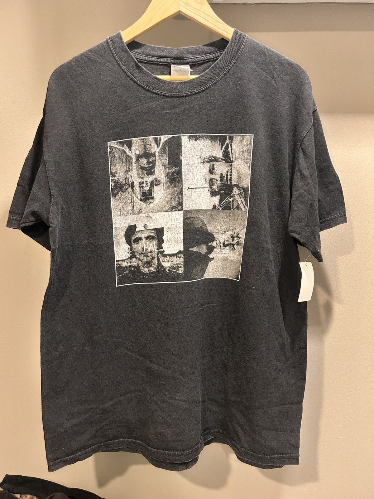 Band Tees Travis “12 Memories” Vintage Tour T Shirt 2004 Size US L / EU 52-54 / 3 - 1 Thumbnail