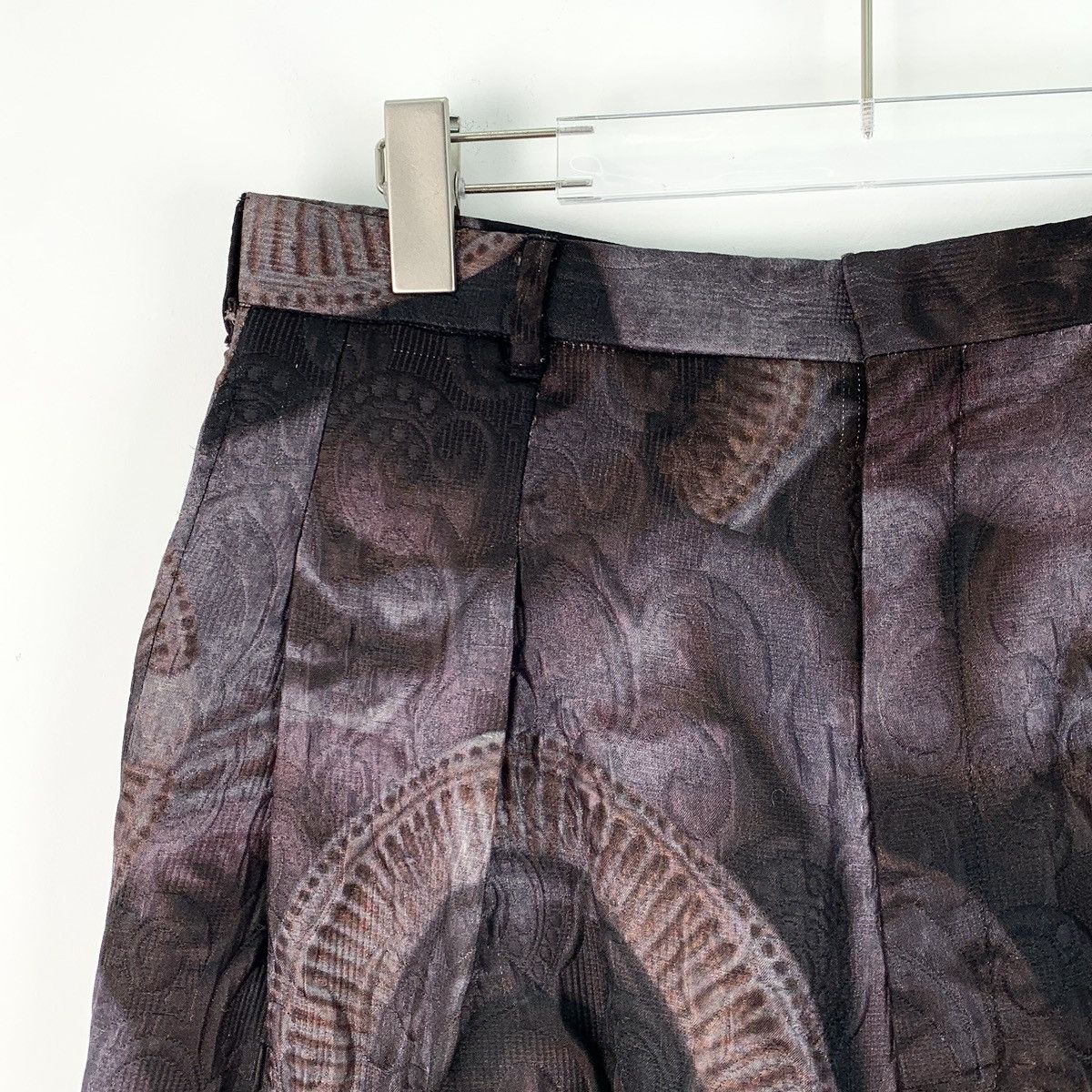 Givenchy Givenchy Silk Casual Shorts Madonna Embossed Design K26WX Size 28" / US 6 / IT 42 - 3 Thumbnail