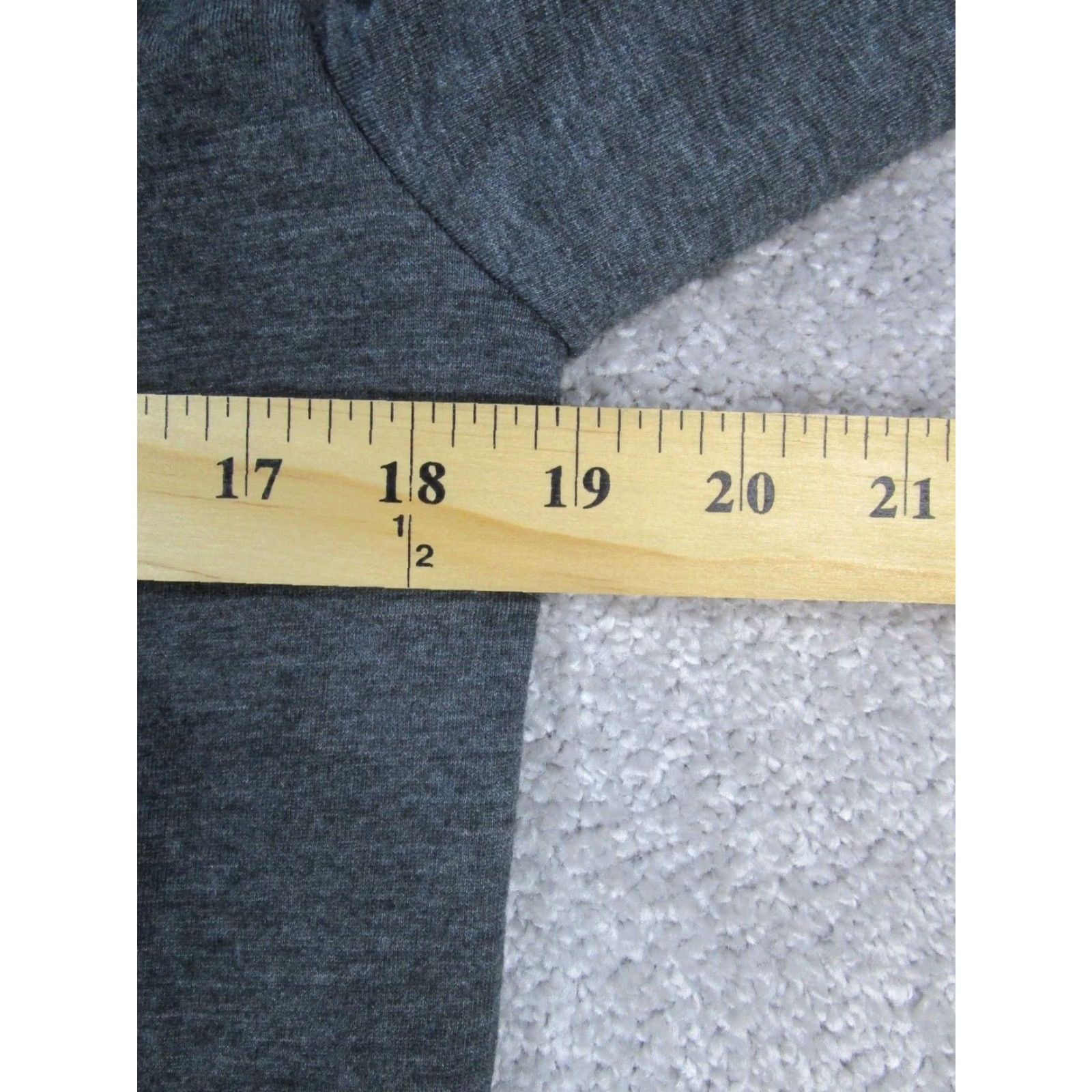 Vineyard Vines Vineyard Vines Jacket Mens XS Gray Quarter Zip Windbreaker Category: Jacket Size US XS / EU 42 / 0 - 6 Thumbnail