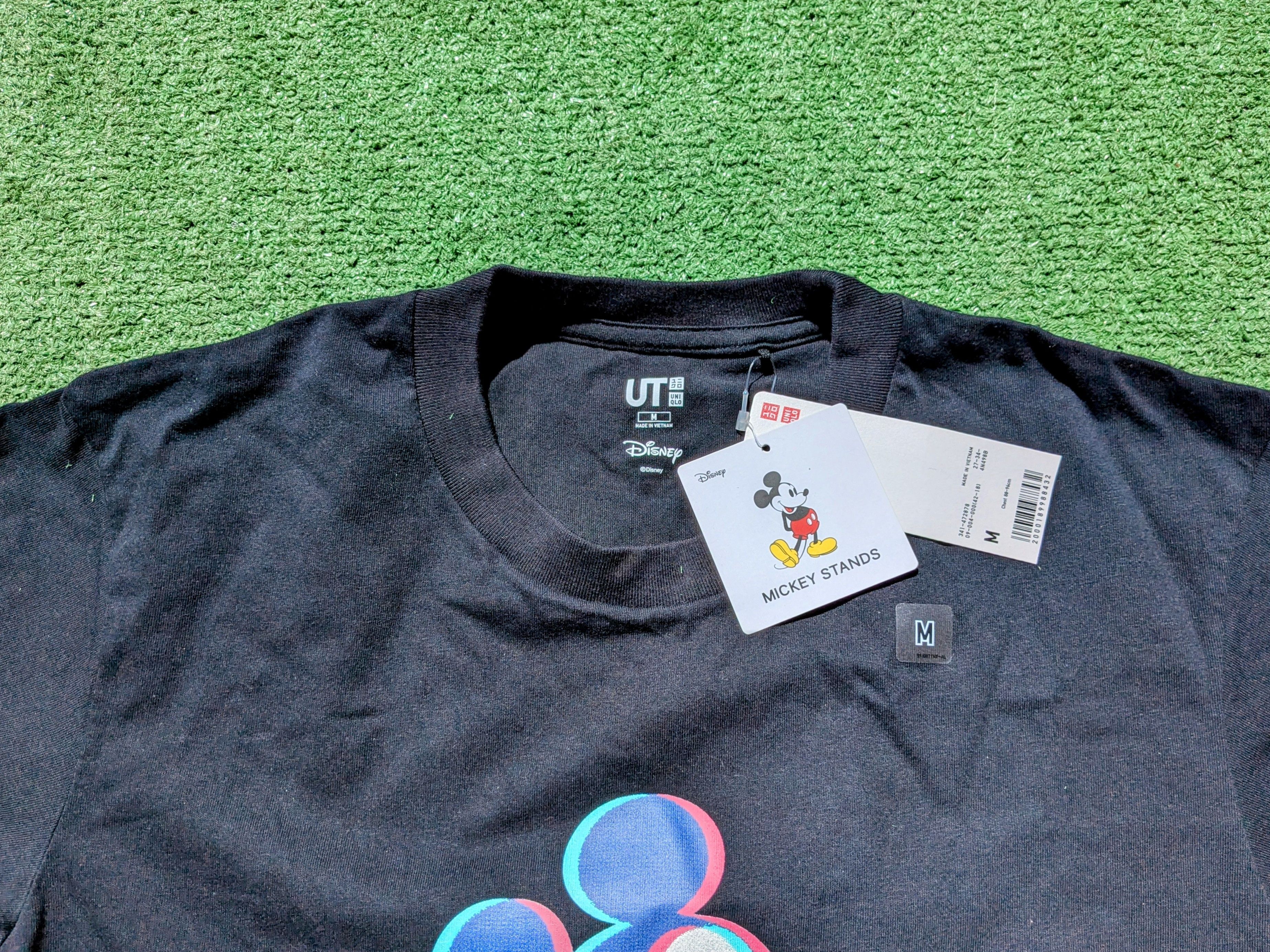 Uniqlo Uniqlo Out-of-Focus Disney Mickey Mouse Stands T-Shirt NWT Size US M / EU 48-50 / 2 - 3 Thumbnail