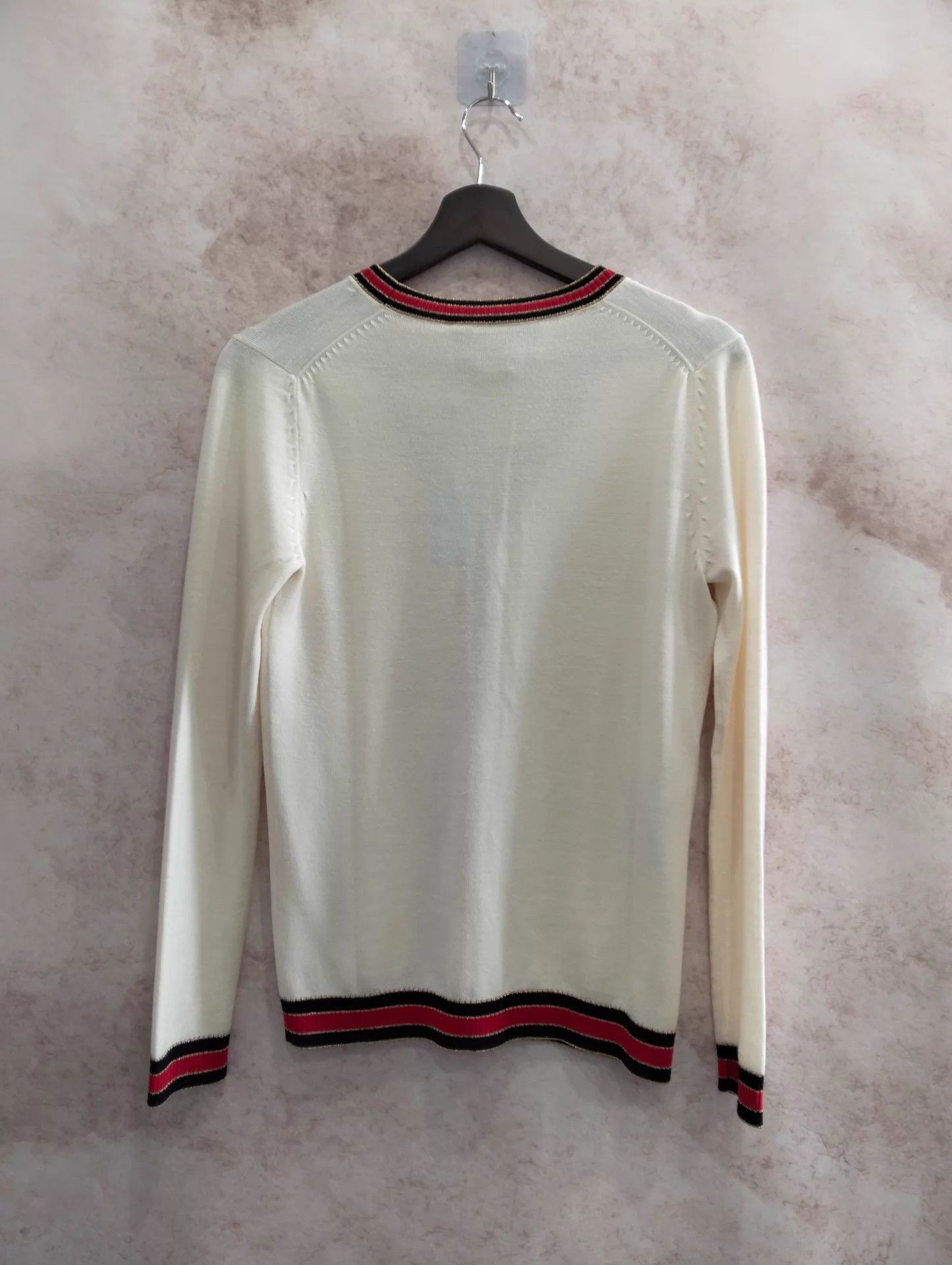 Gucci Gucci Pearl Button V-Neck Knit Cardigan S Size S / US 4 / IT 40 - 2 Thumbnail