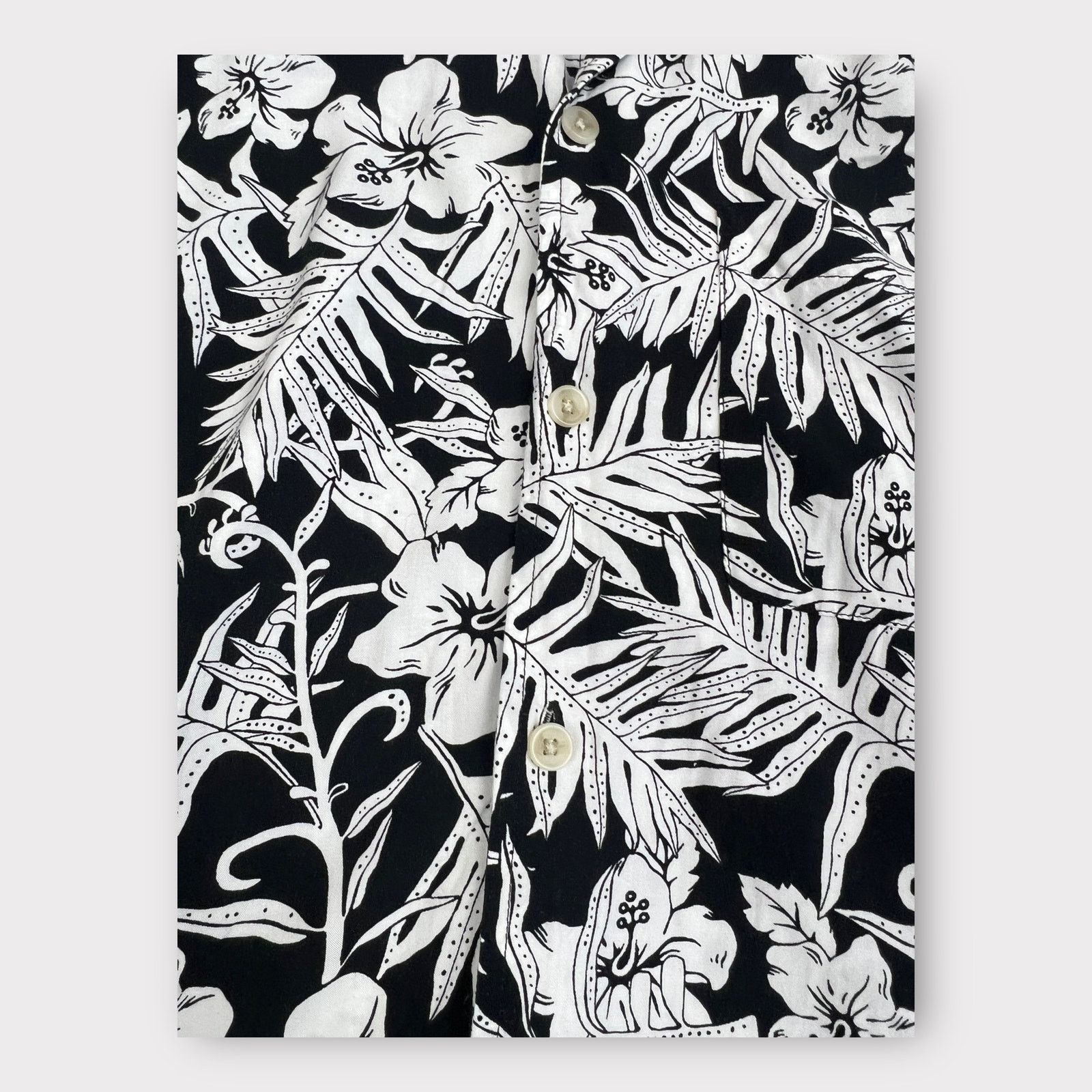 Target Basics Goodfellow & Co | Black White Hawaiian Floral Shirt Size US S / EU 44-46 / 1 - 9 Thumbnail