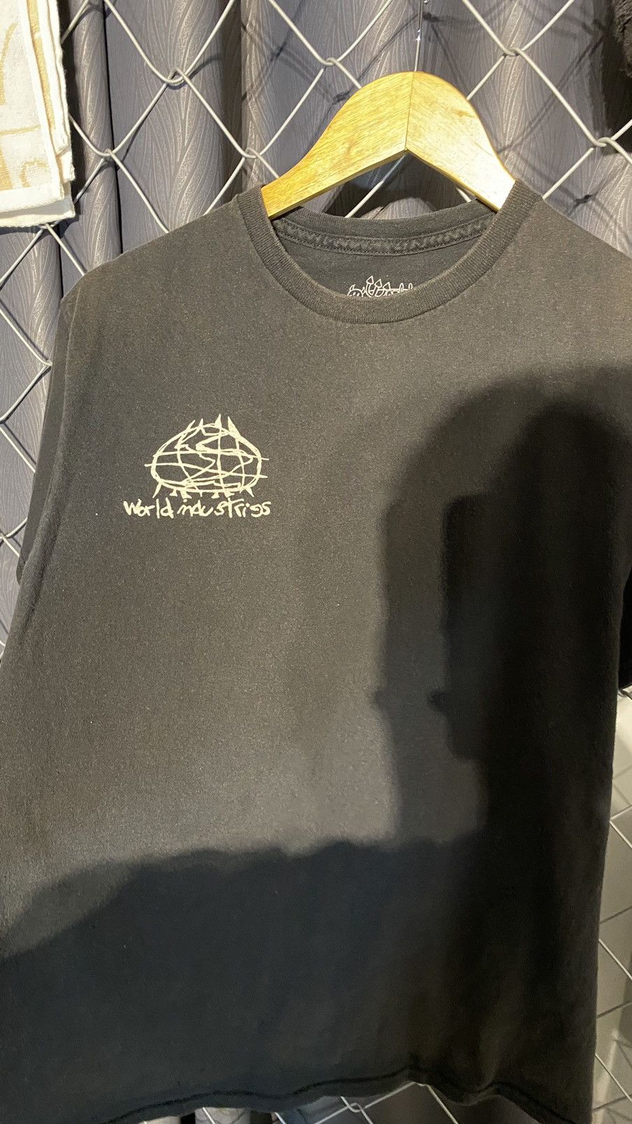 World Industries Sick Beautiful Sunfaded WORLD INDUSTRIES SKATE DEVIL MEDIUM Size US M / EU 48-50 / 2 - 5 Thumbnail