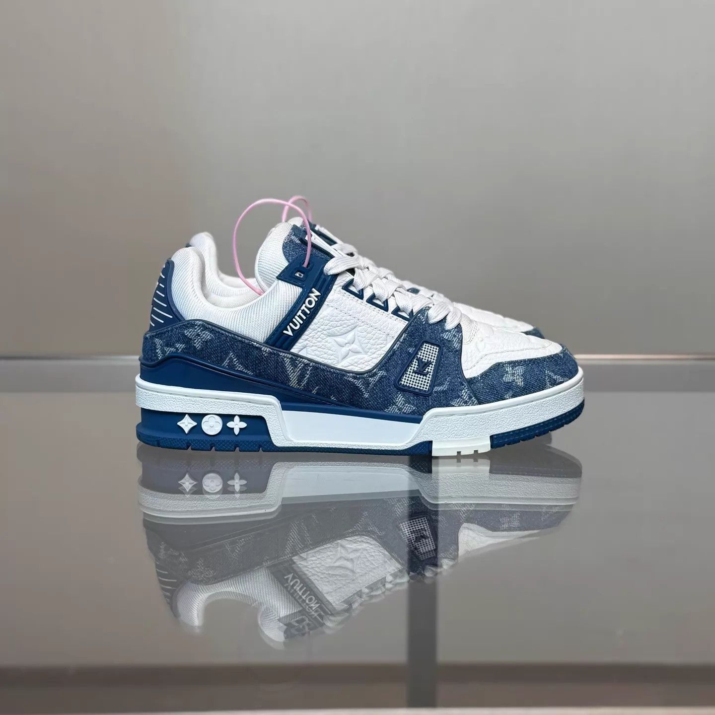 Louis Vuitton LV Trainer White Blue Denim 37.5 99 Size US 7 / IT 37 - 4 Thumbnail