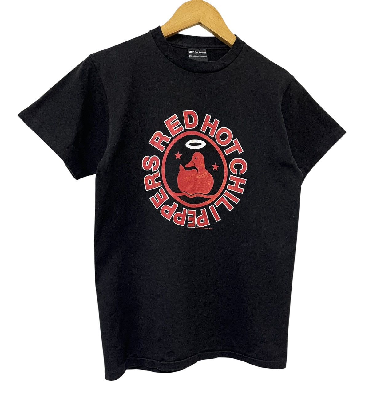 Band Tees VINTAGE 90s RED HOT CHILI PEPPERS CALIFORNICATION BAND TEE Size US M / EU 48-50 / 2 - 3 Thumbnail