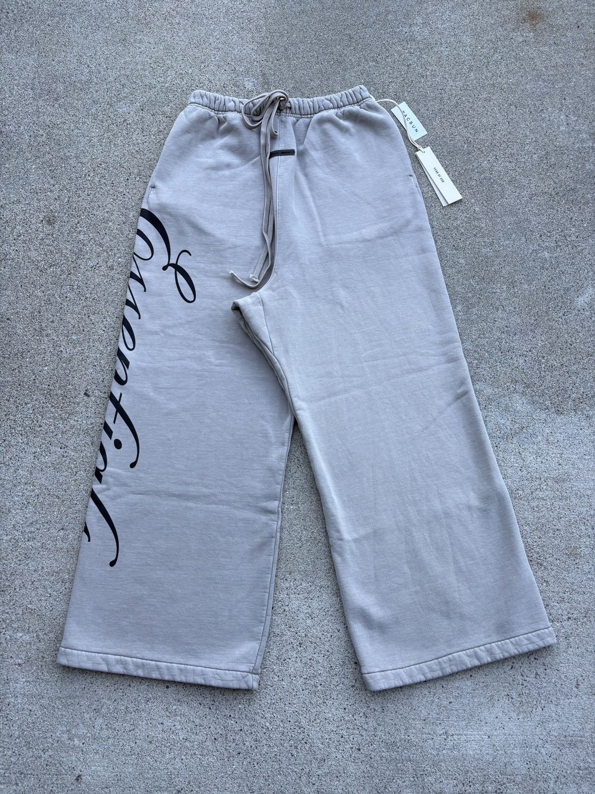 Fear of God S. Grey Fear of God Essentials Fleece Flare Sweatpants Sz. M Size US 34 / EU 50 - 1 Thumbnail