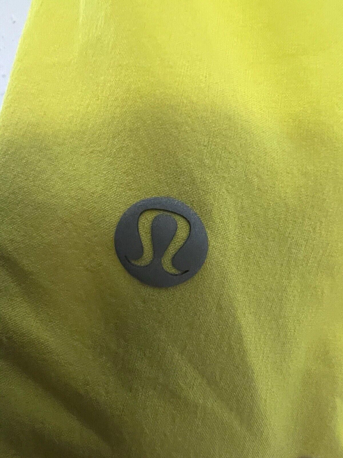 Designer Lululemon T.H.E. Short 9” Linerless Size M Men’s Yellow Size US 32 / EU 48 - 3 Thumbnail