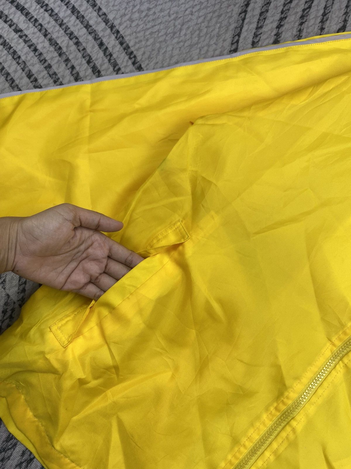 Japanese Brand Vintage Bi-Way Yellow Windbreaker Size US M / EU 48-50 / 2 - 7 Thumbnail