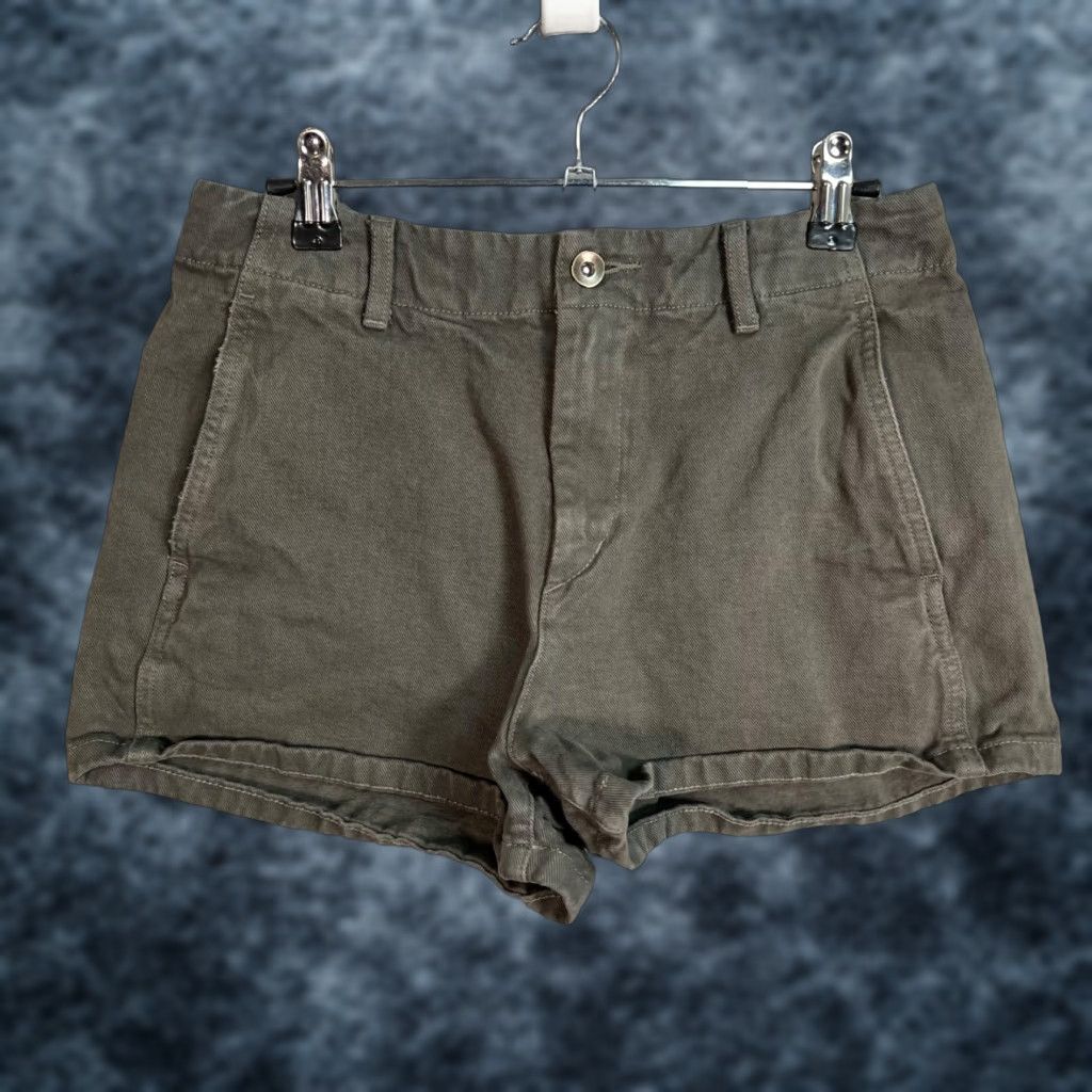Uniqlo Uniqlo U Womens Size 24 Olive Green Cotton Chino Shorts Shirt? Size 42" / US 20 - 1 Thumbnail