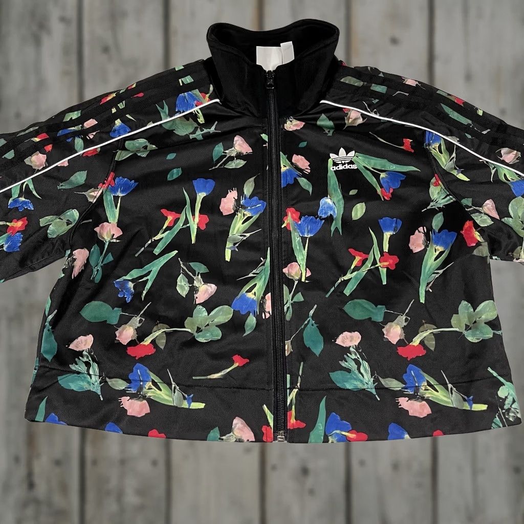 Adidas Adidas Women's XS Cropped Track Jacket Full Zip Floral AOP Bellista EC5772 Size XS / US 0-2 / IT 36-38 - 1 Thumbnail