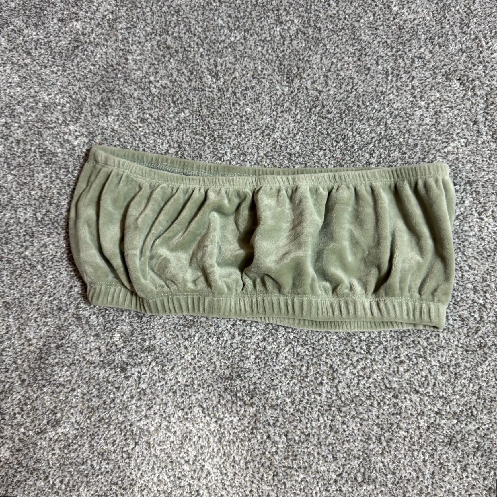 Vintage Charlotte Russe Bandeau Womens XL Velour Coquette Fairycore Retro 90s Y2K Look Bra Shirt Womens XL Green Velvet 90s Retro Bandeau Bra Size ONE SIZE - 8 Thumbnail