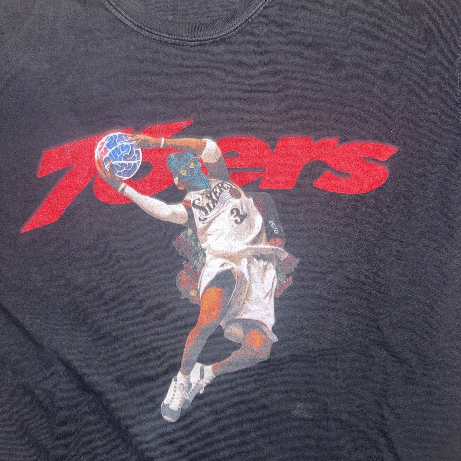 Band Tees × Vintage Vintage Allen Iverson T-Shirt 76ers Graffiti Graphic Black M Size US M / EU 48-50 / 2 - 2 Thumbnail